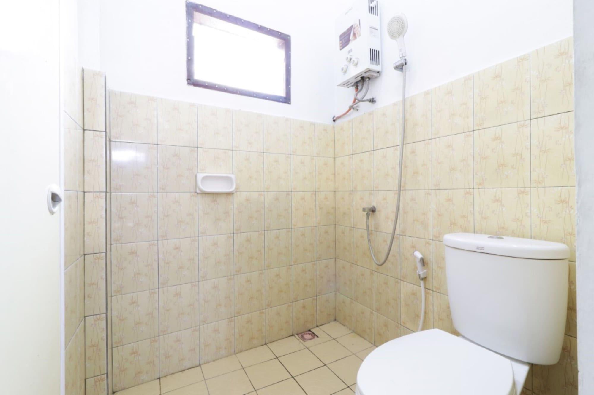 Equipamiento de Habitación Villa Keluarga Bre Batunanggar