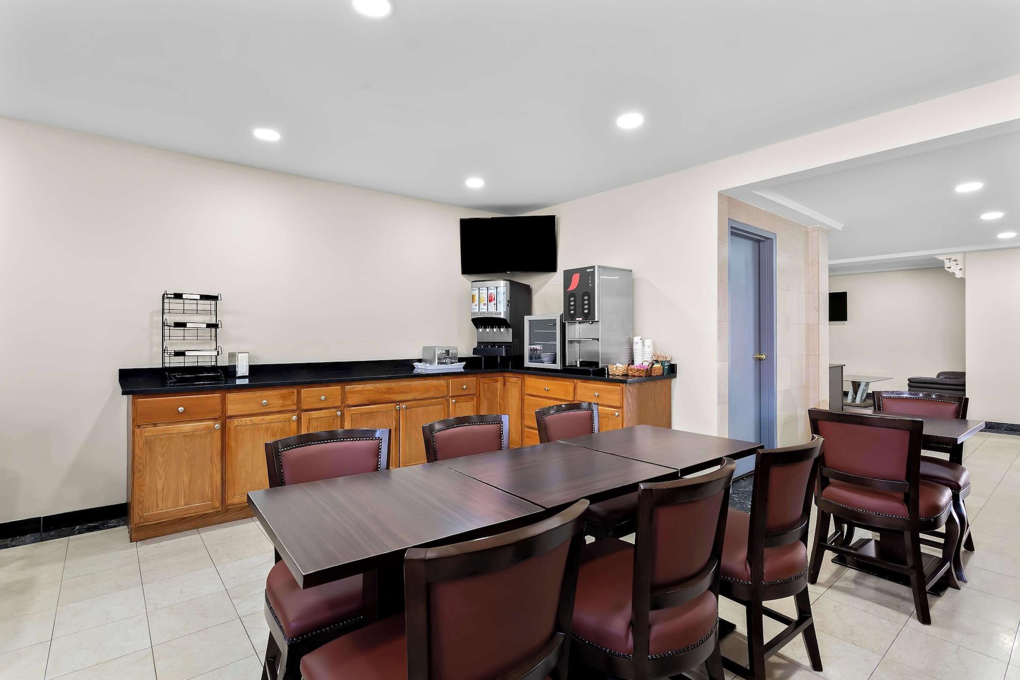 Restaurant SureStay Plus by Best Western Windsor