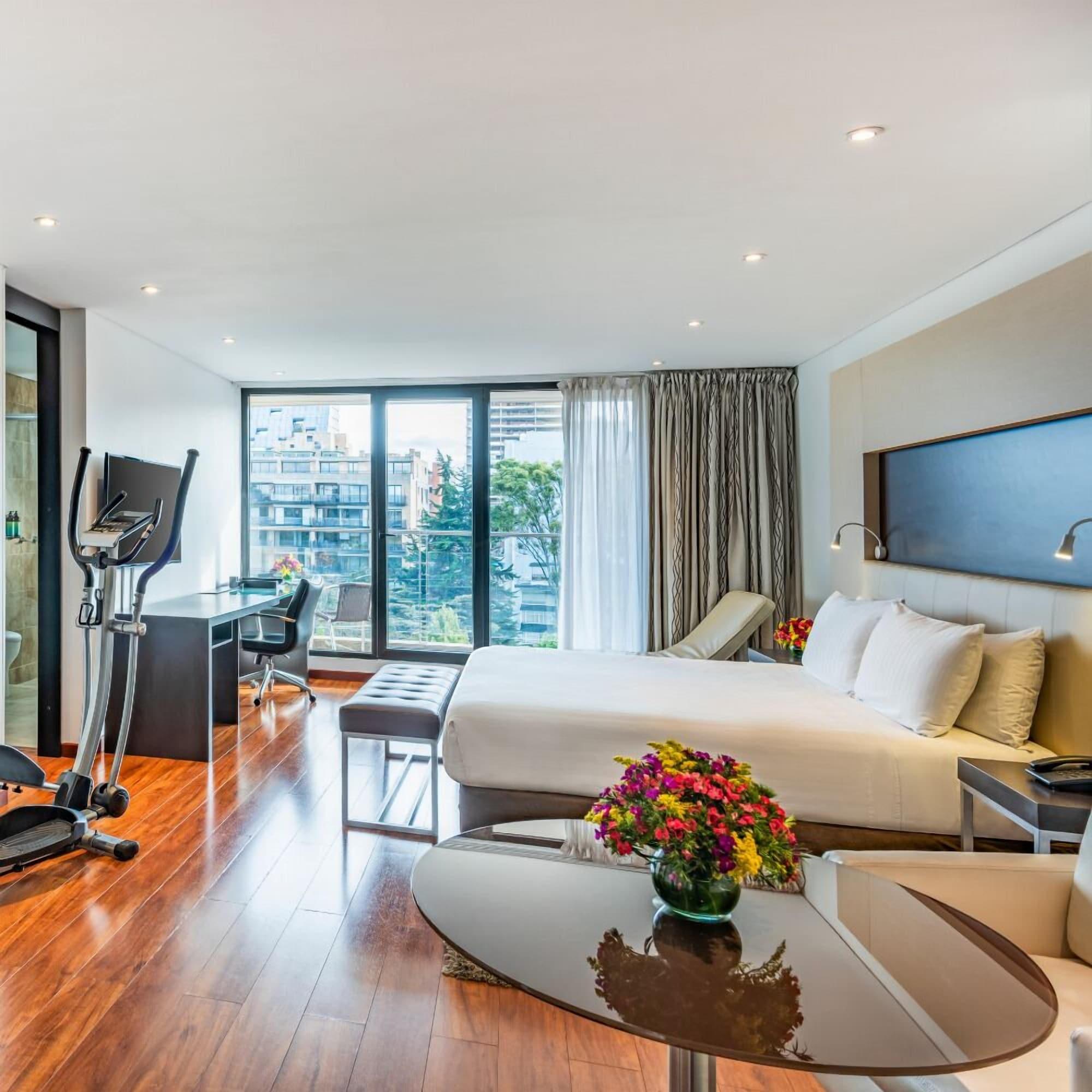 Varios Jazz Apartments