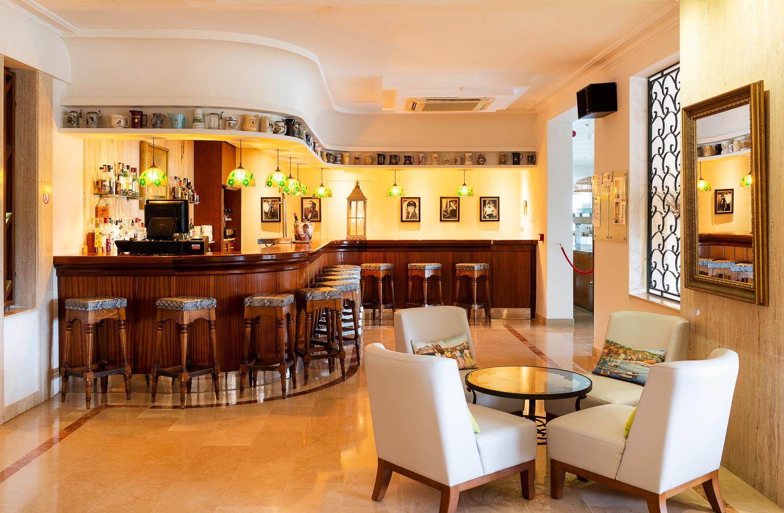 Bar/Salón Hotel y Apartamentos Casablanca