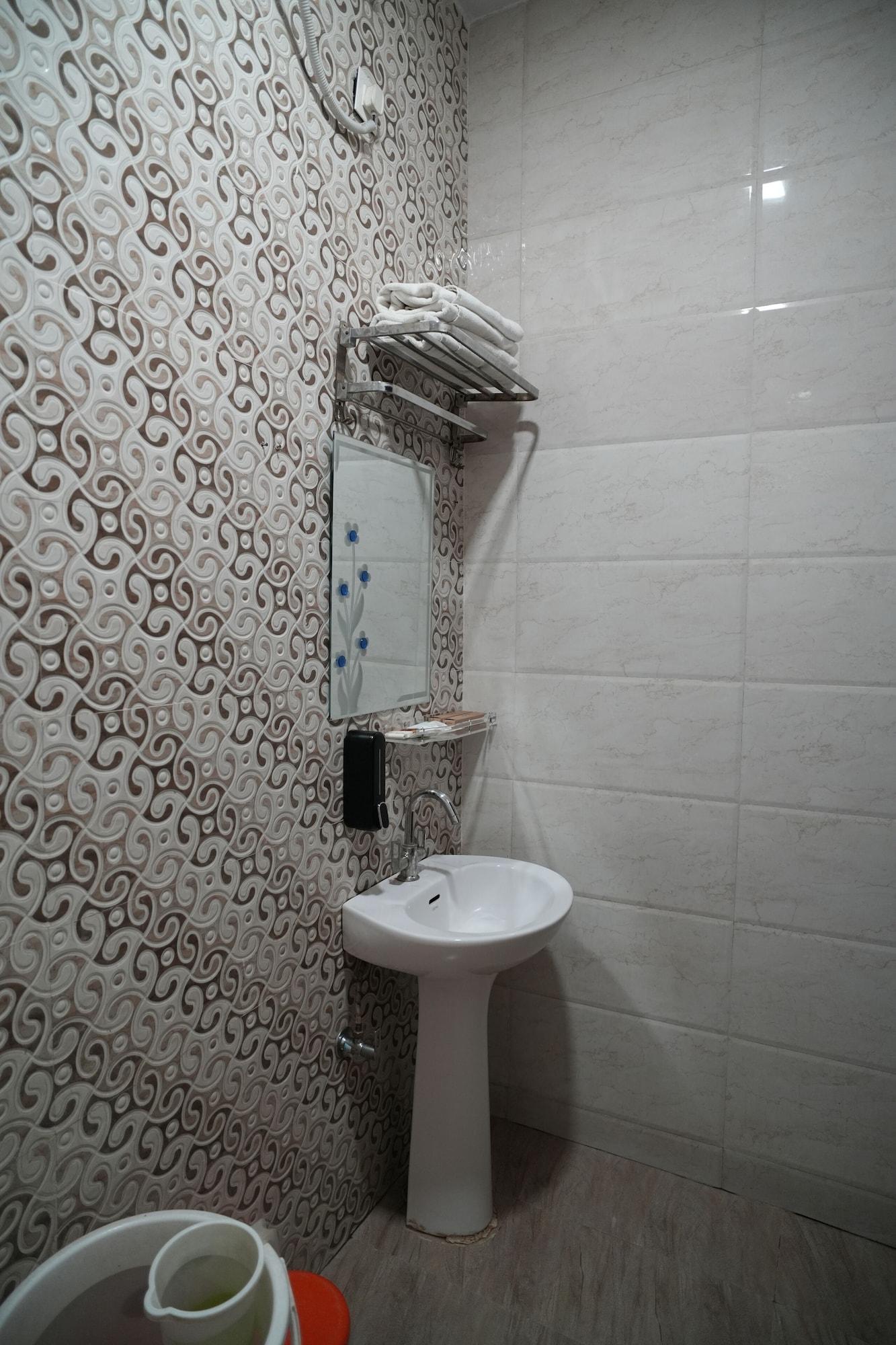 Equipamiento de Habitación Naman Bagh