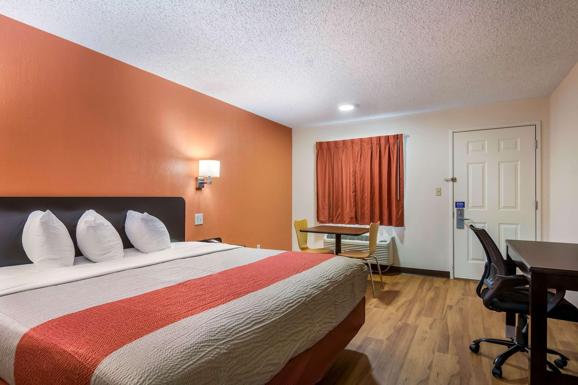 Varios Motel 6 Winnie, TX