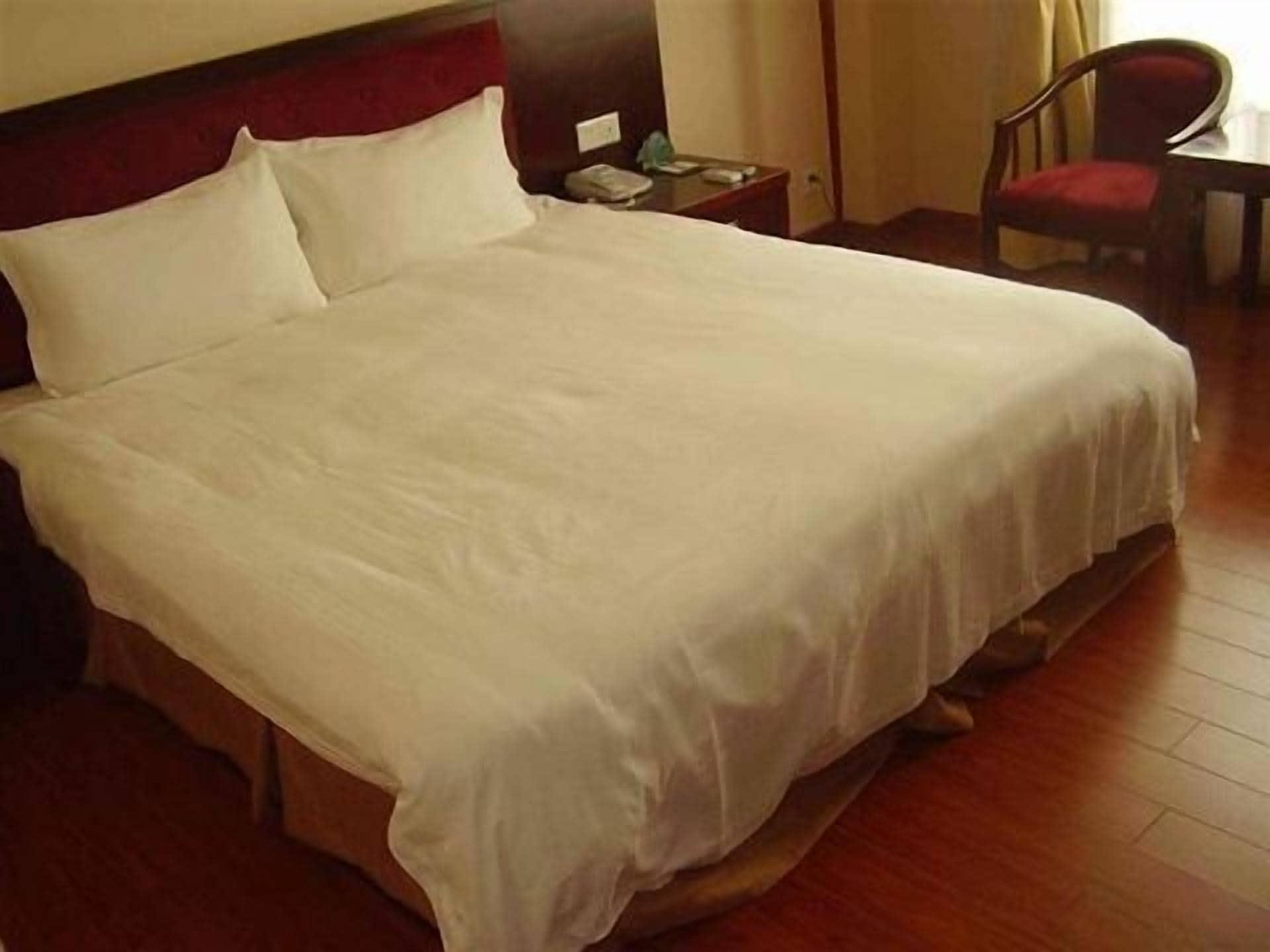 Habitación GreenTree Inn GuangDong ZhongShan NanLang Light Rail Station