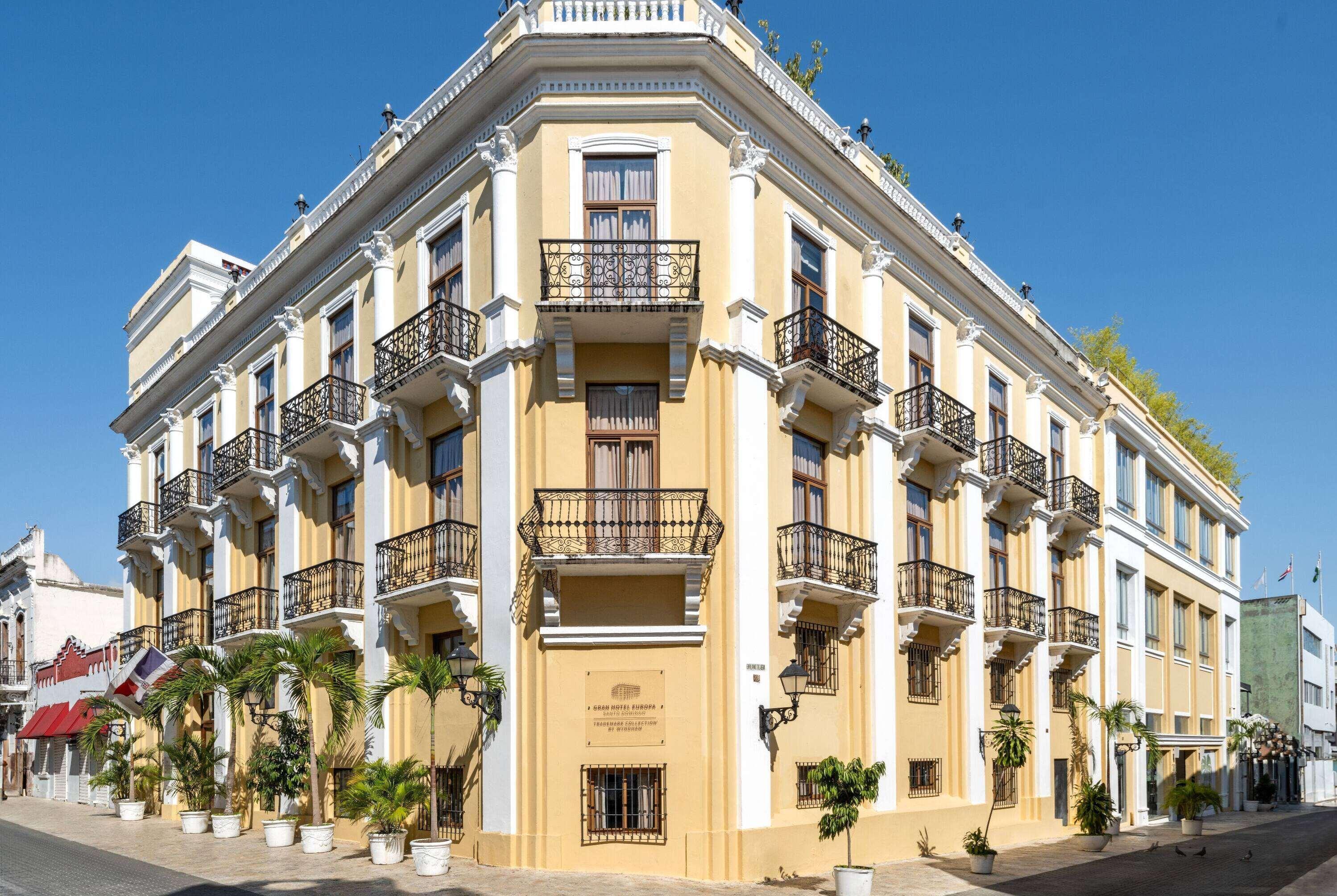 Vista Exterior Gran Hotel Europa Santo Domingo, Trademark by Wyndham