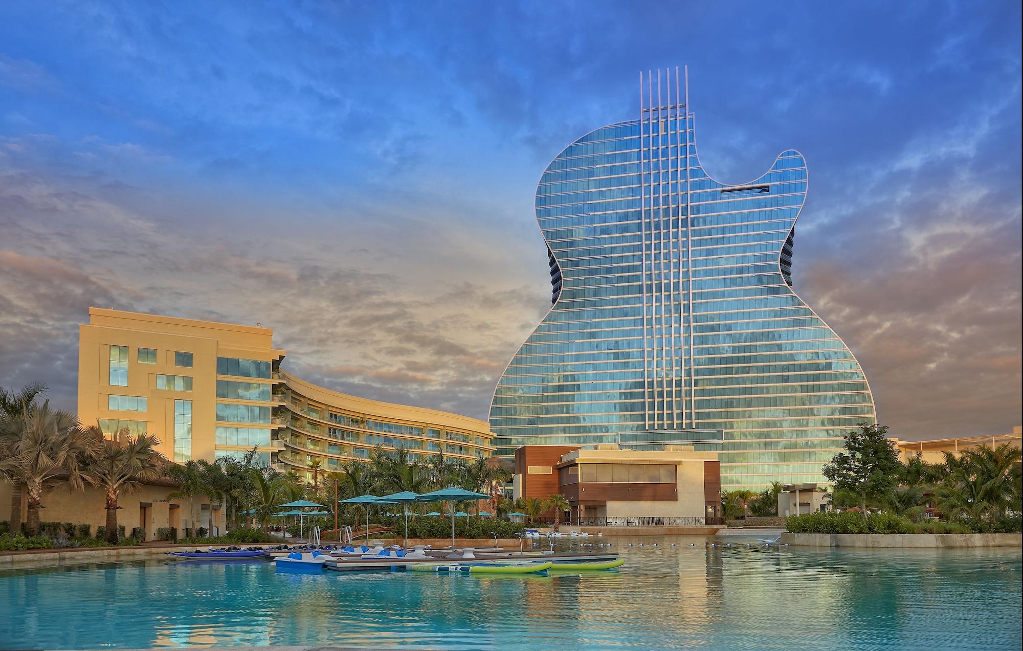 Vista Exterior The Guitar Hotel at Seminole Hard Rock