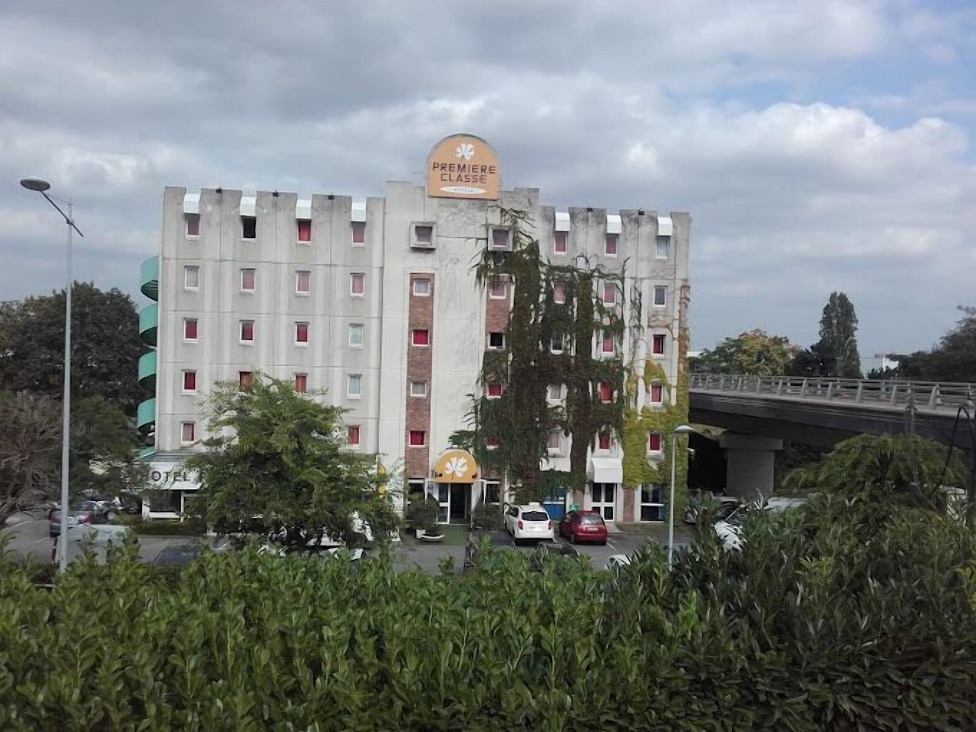 Vista Exterior Hotel Premiere Classe Orly Rungis