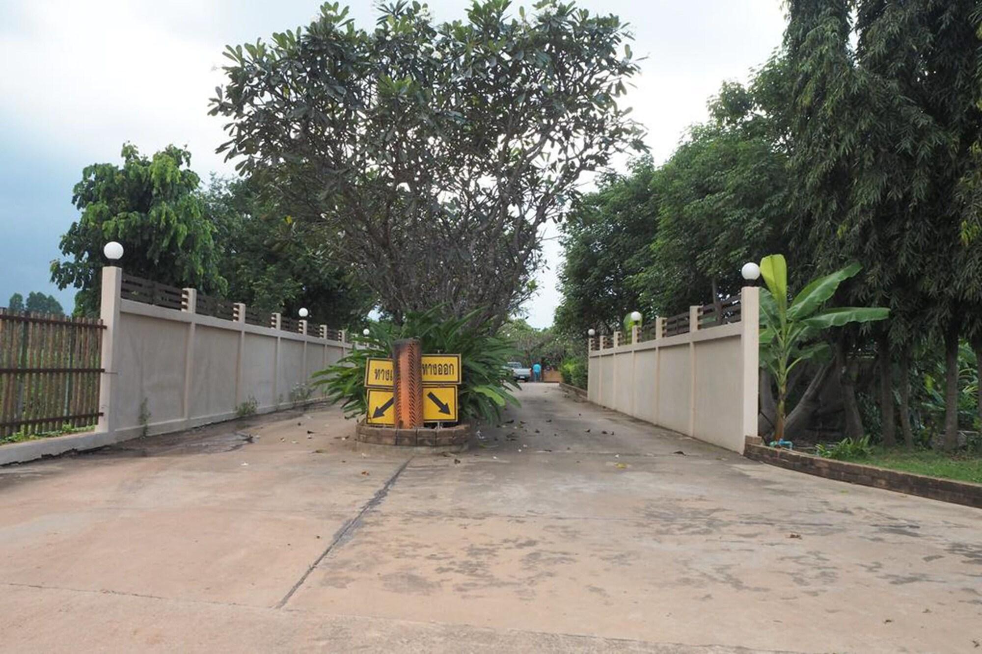 Varios Country Inn 304