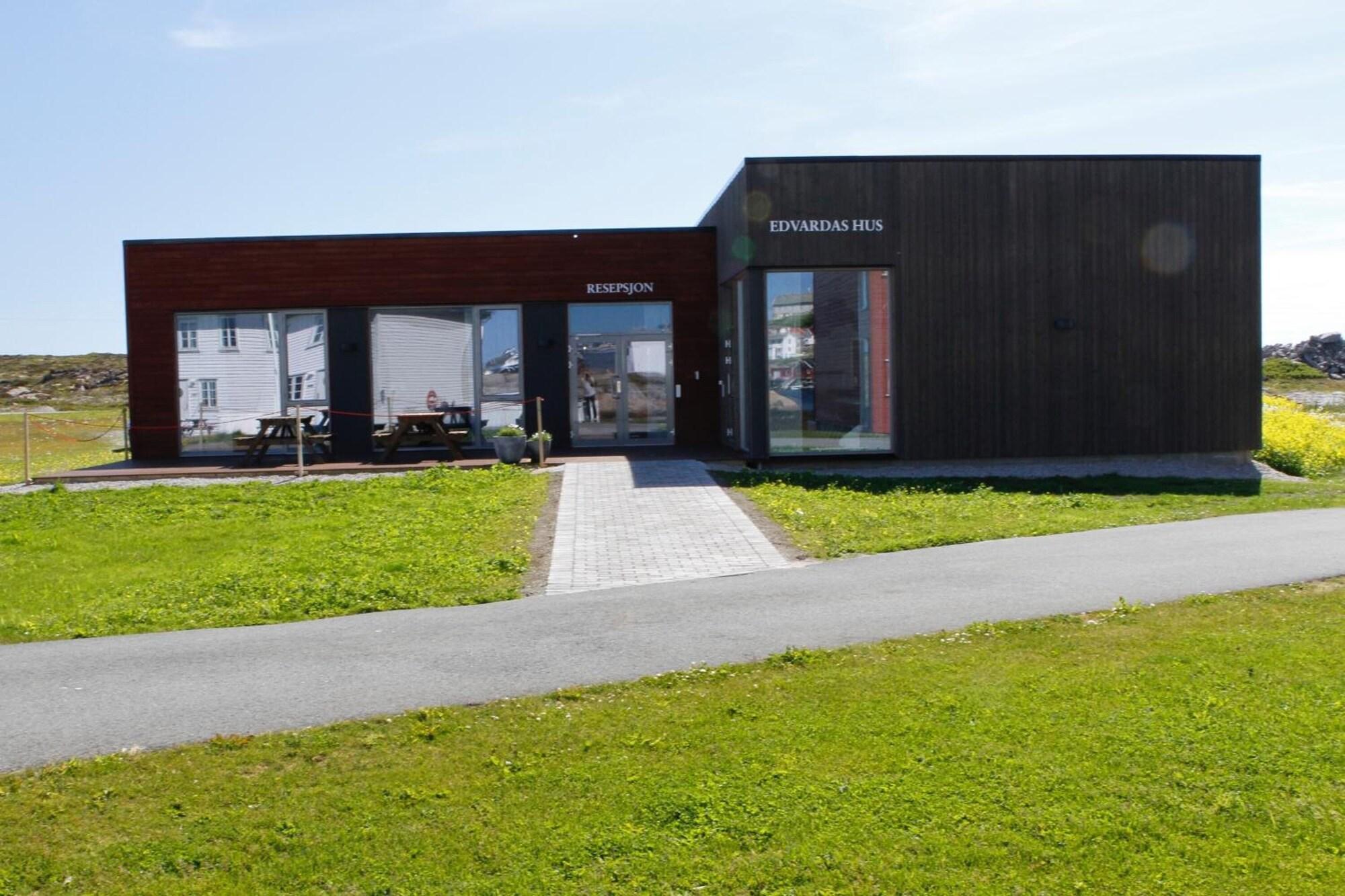 Vista Exterior Sula Rorbuer og Havhotell