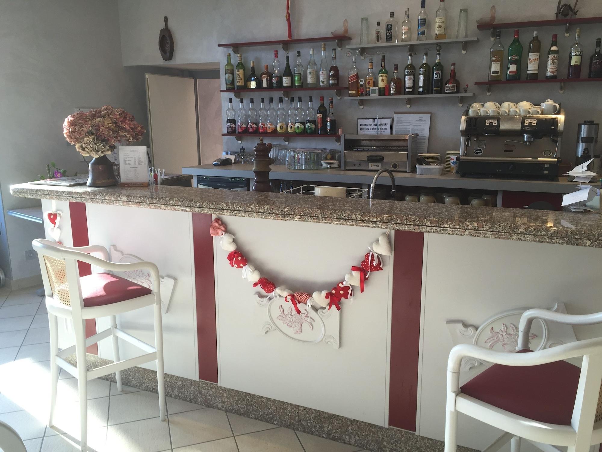 Bar/Salón Hotel George