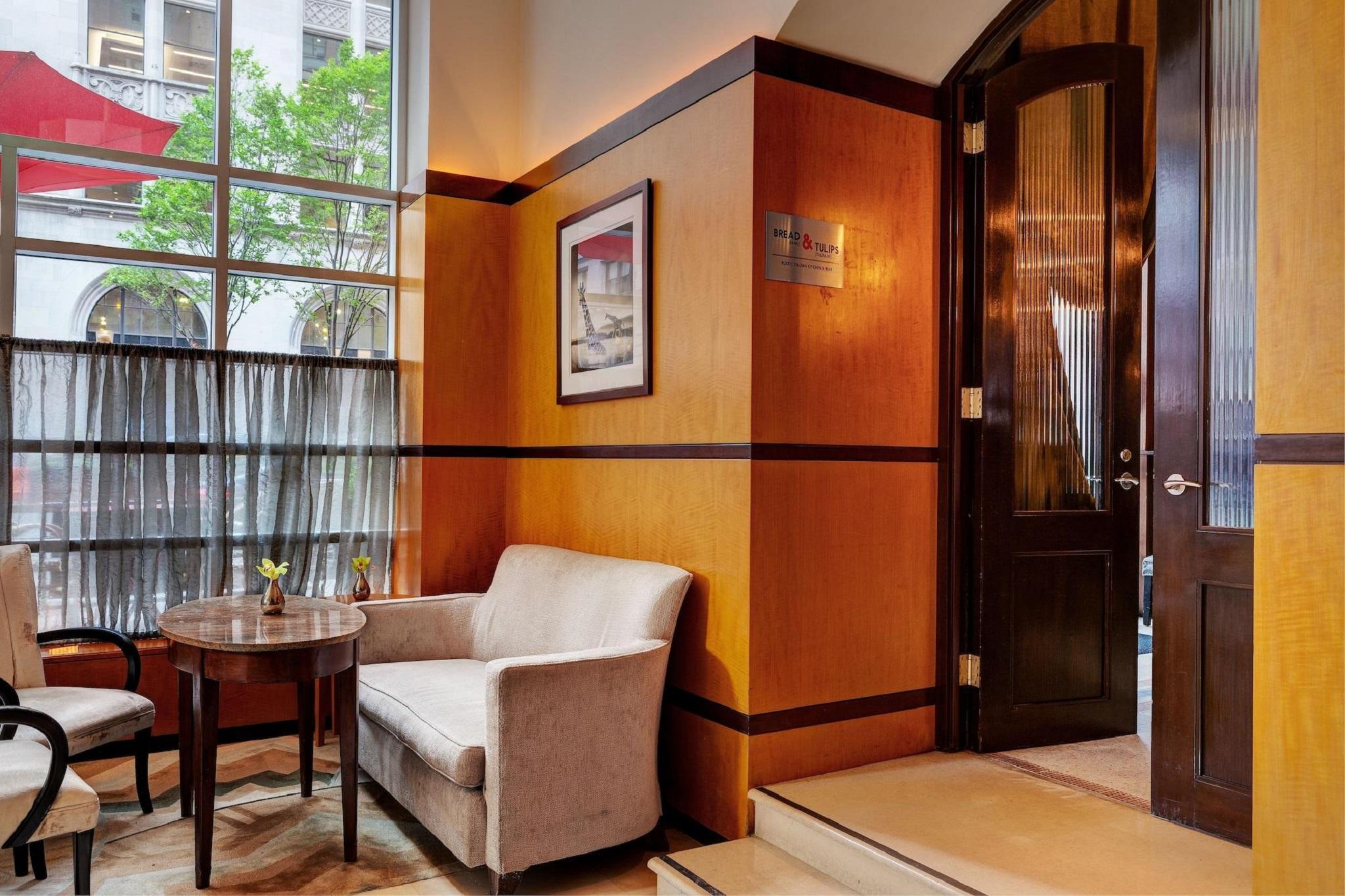 Vista Lobby Hotel Giraffe by Library Hotel Collection