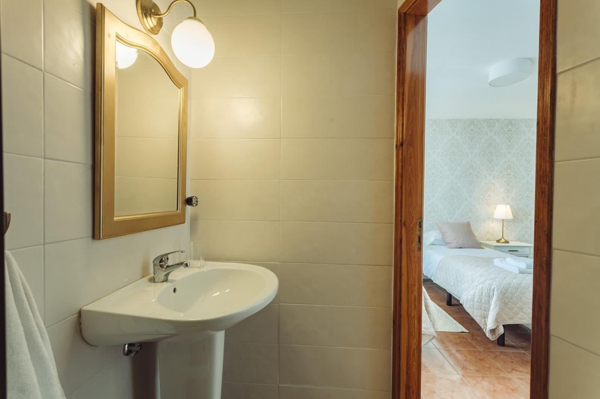 Equipamiento de Habitación YEY Atouguia da Baleia