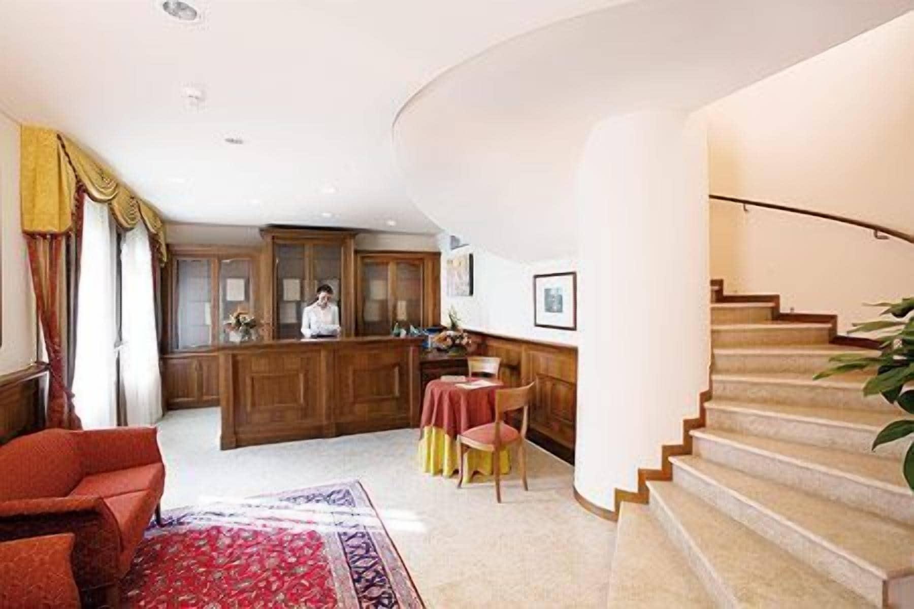 Vista Lobby Hotel Purlilium