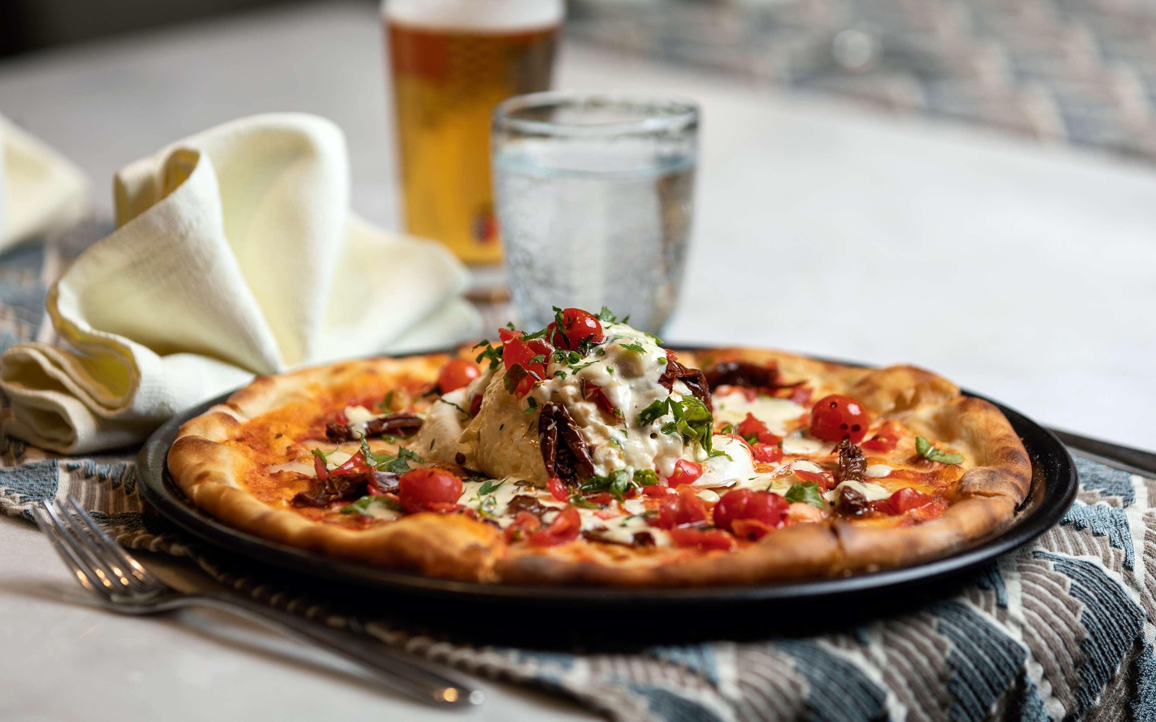 Vista Exterior Golden Tulip El Mechtel