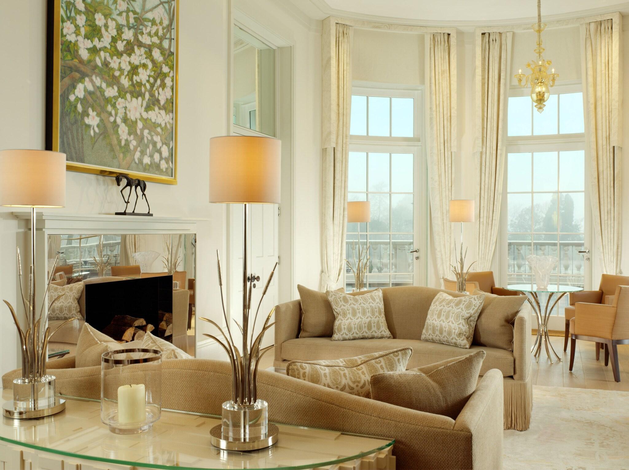 Vista Lobby Coworth Park - Dorchester Collection