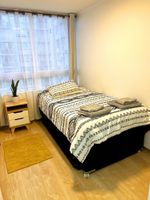 Alquiler Vacacional - Boho chic style apartment, 4 people 200 m from La Cisterna subway + parking lot