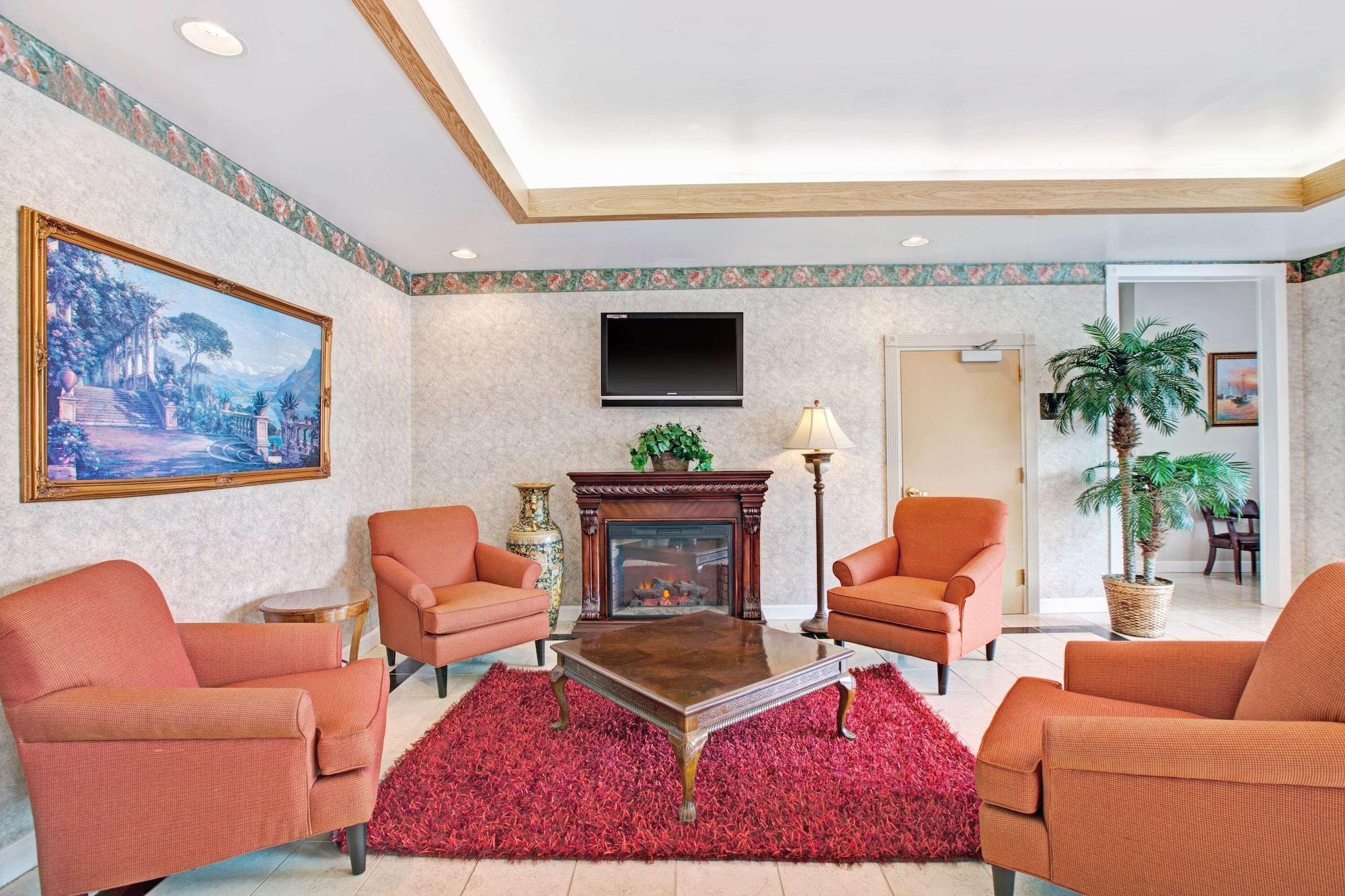 Vista Lobby Ramada by Wyndham Flemington
