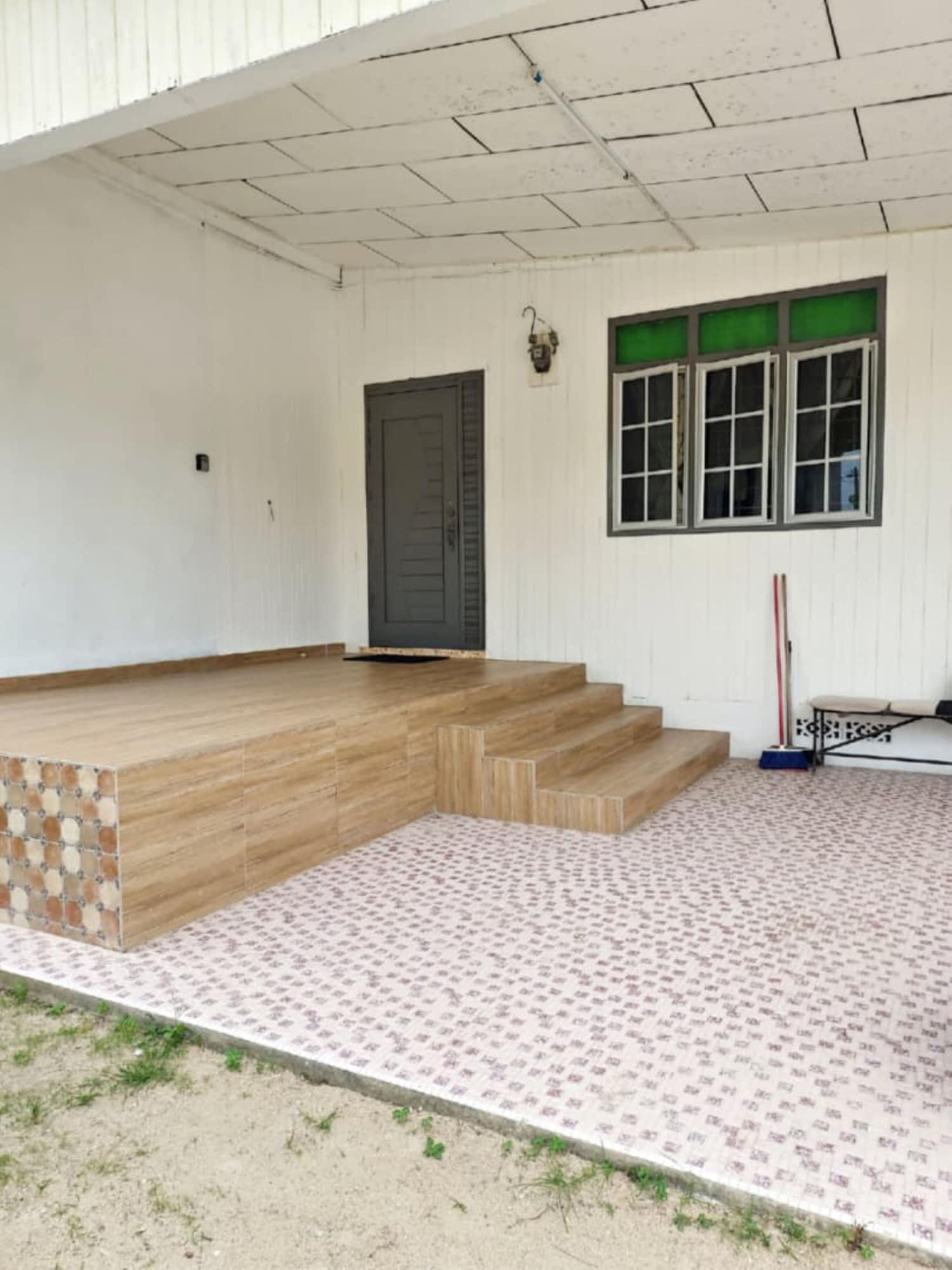 Vista Exterior Rumah Bonda