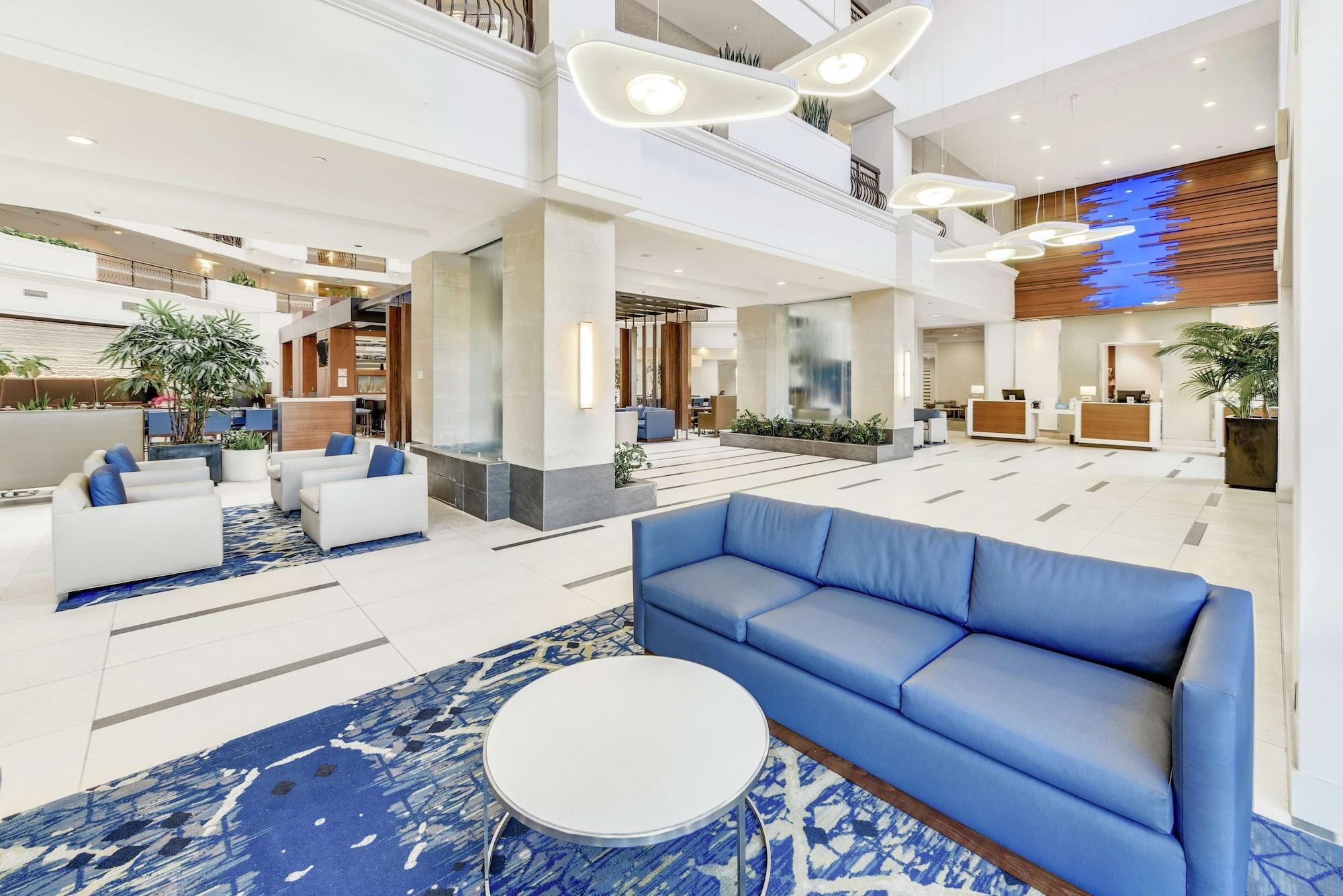 Vista Lobby Embassy Suites by Hilton Anaheim Orange