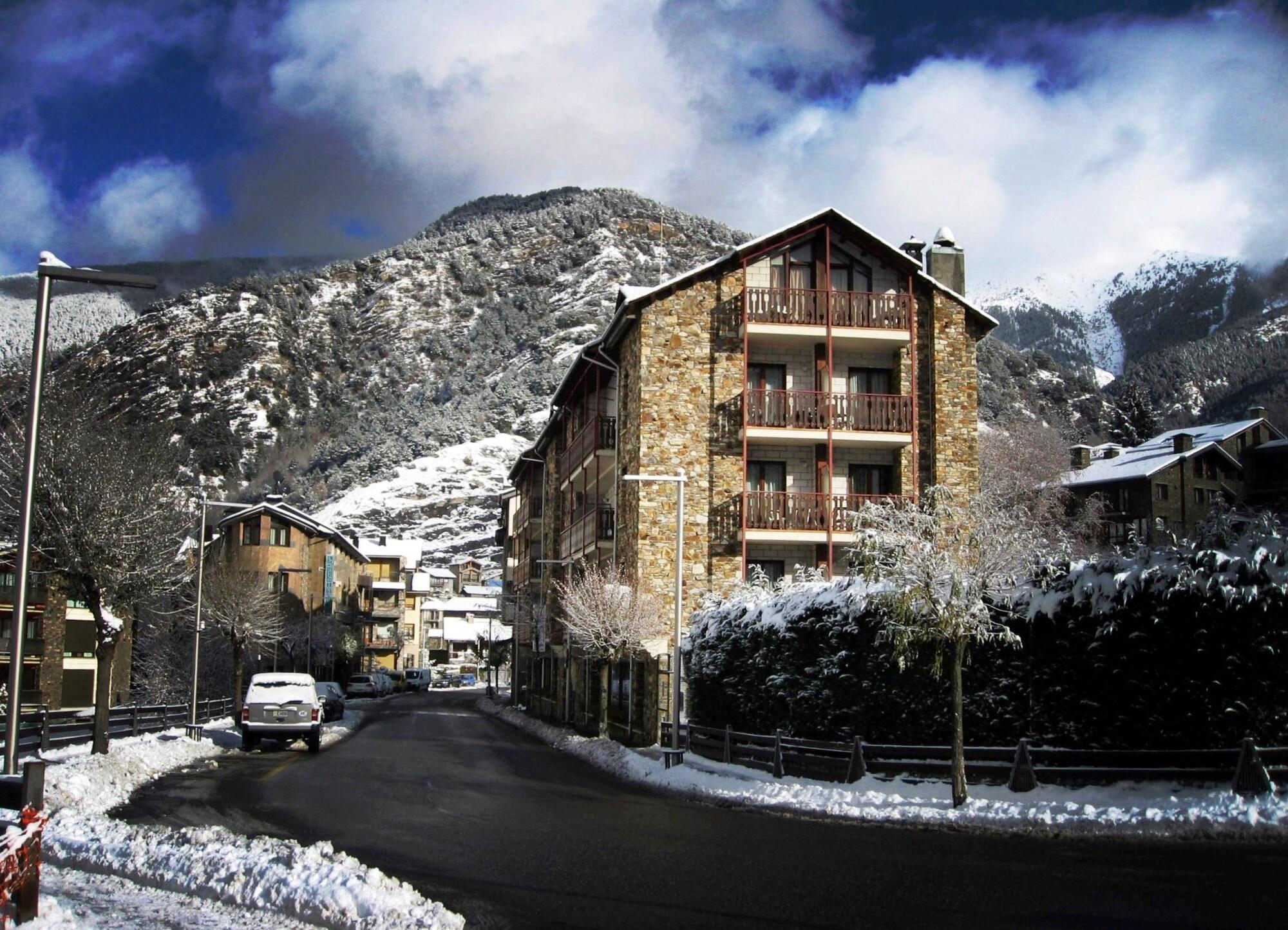 Varios Hotel la Planada