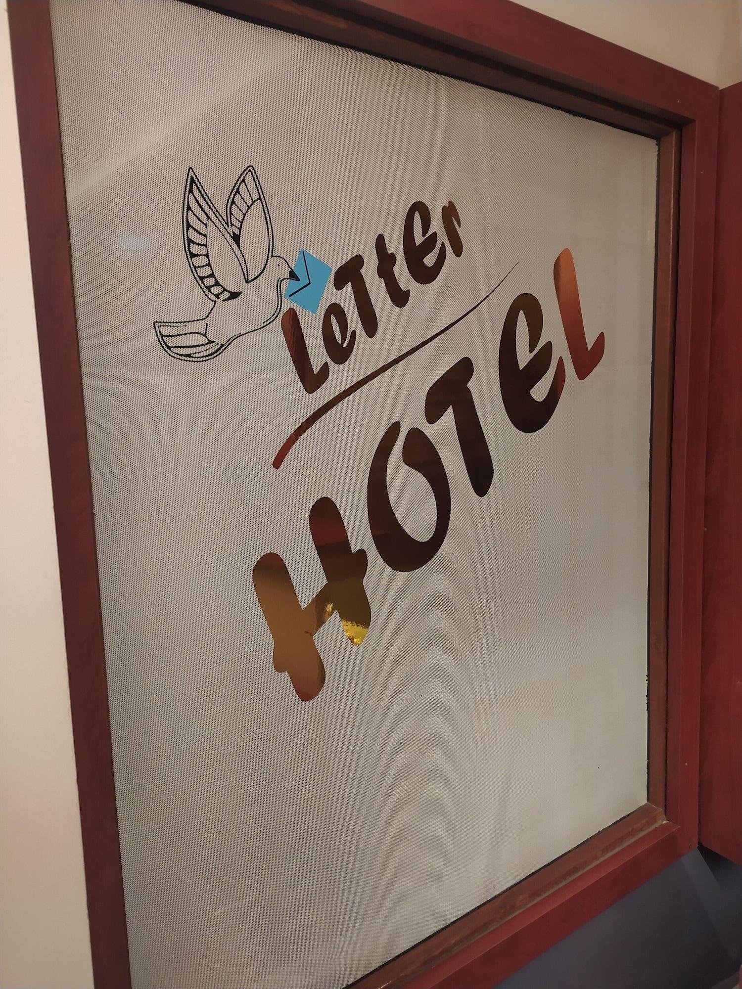 Vista Lobby Letter Hotel