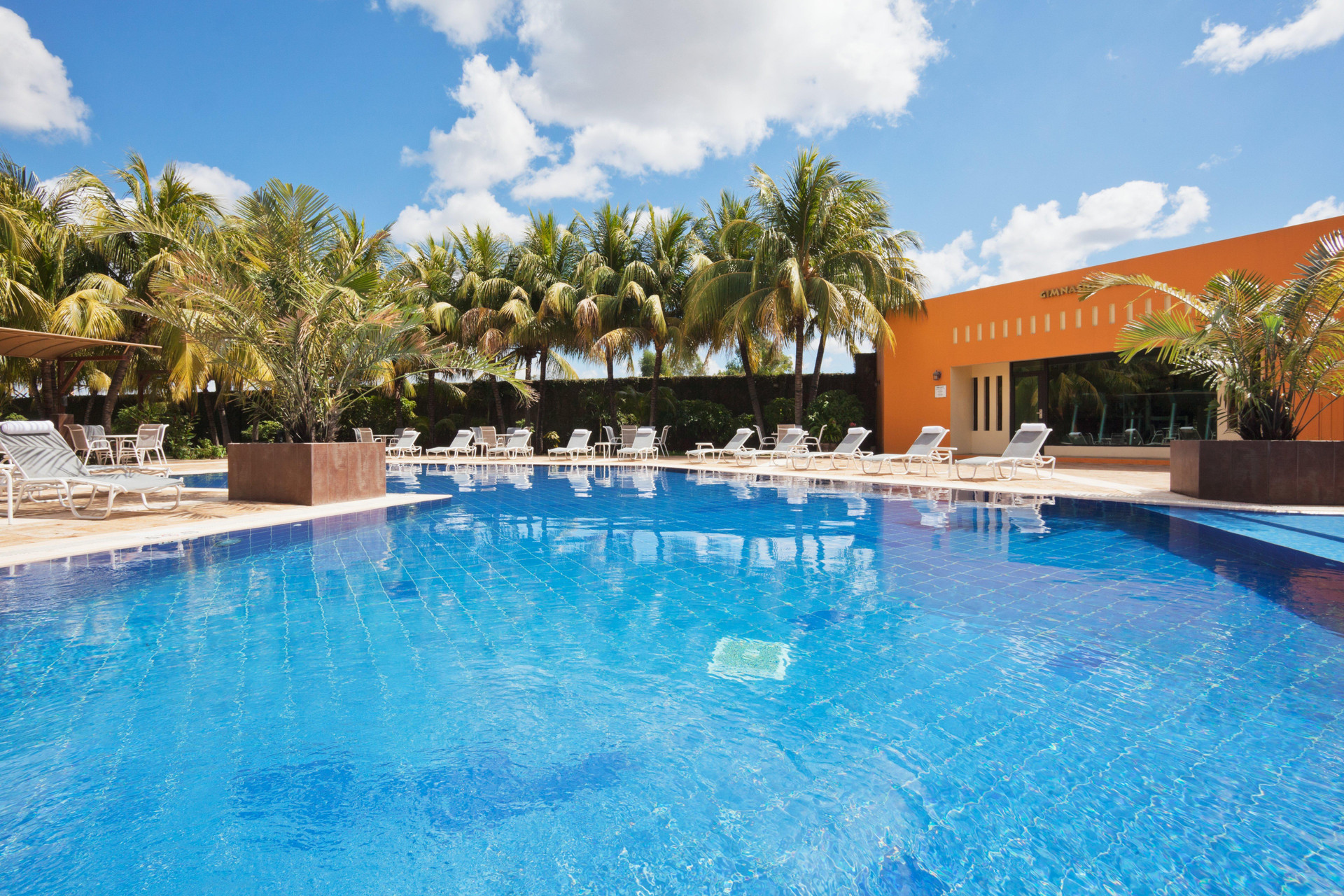 Vista Piscina Holiday Inn Managua - Convention Center by IHG