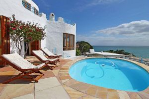 Alquiler Vacacional - Private villa in Gordons Bay with ocean views and pool