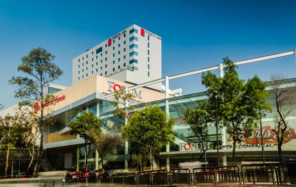 Fiesta Inn Express Ciudad de México Forum Buenavista - Hoteles cerca de Basílica de Guadalupe en Ciudad de México