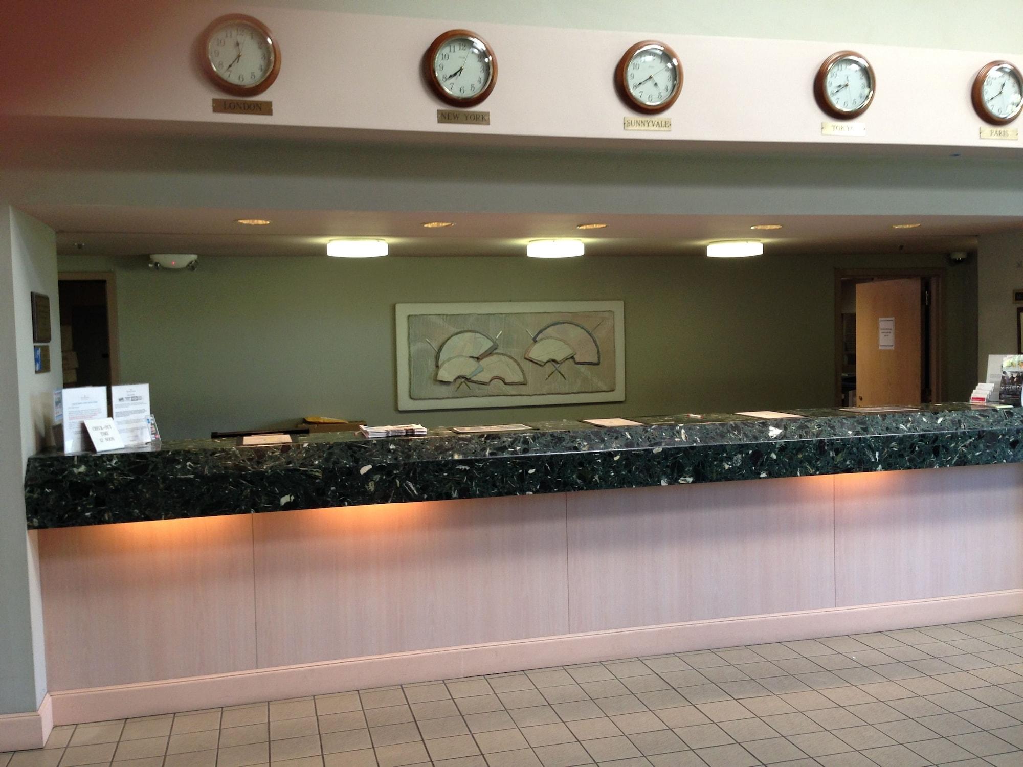Vista Lobby Ramada by Wyndham Sunnyvale/Silicon Valley