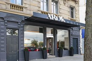 Alojamiento - Hotel Arok