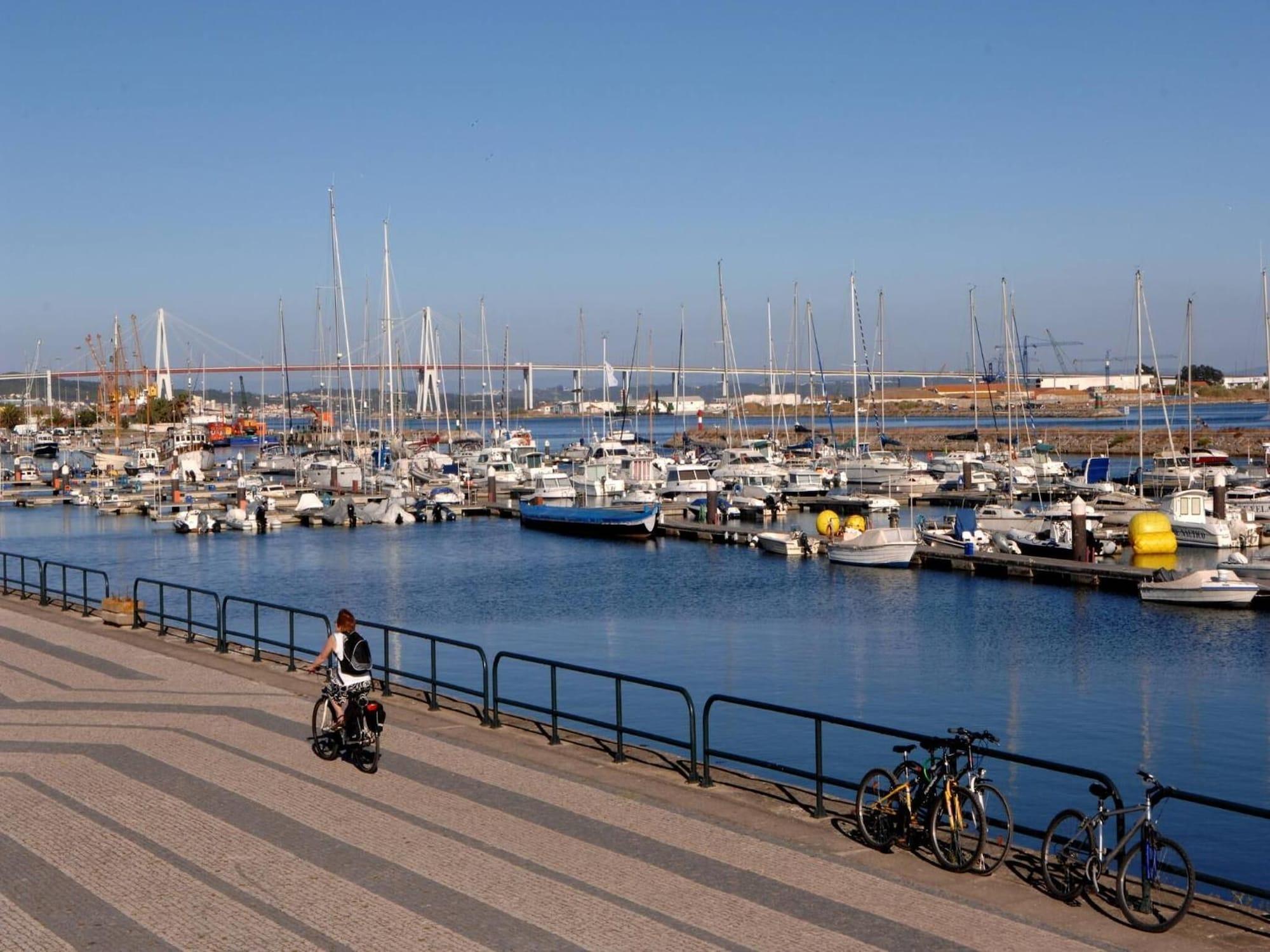 Varios Marina Charming House