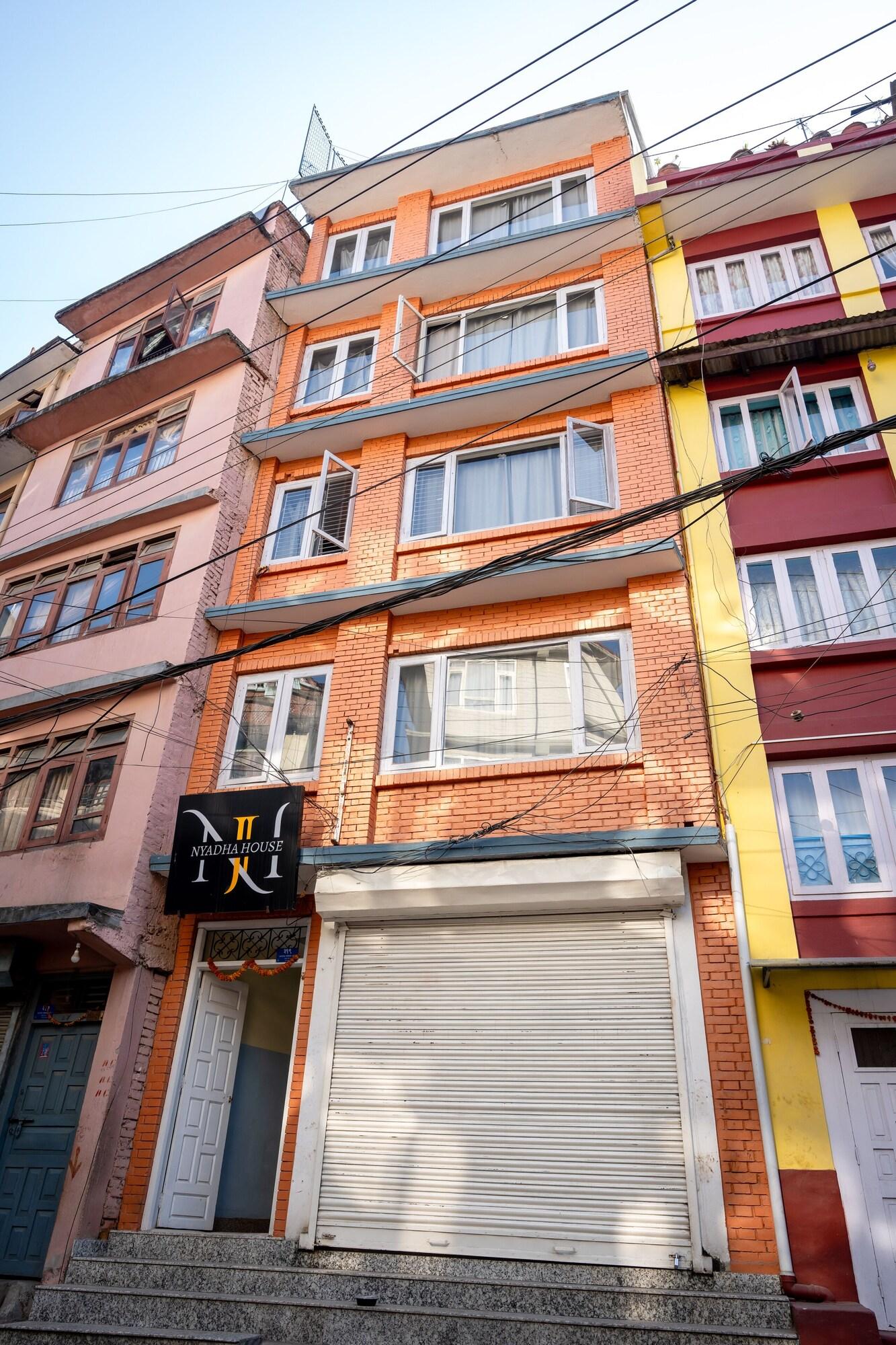 Vista Exterior Nyadha House