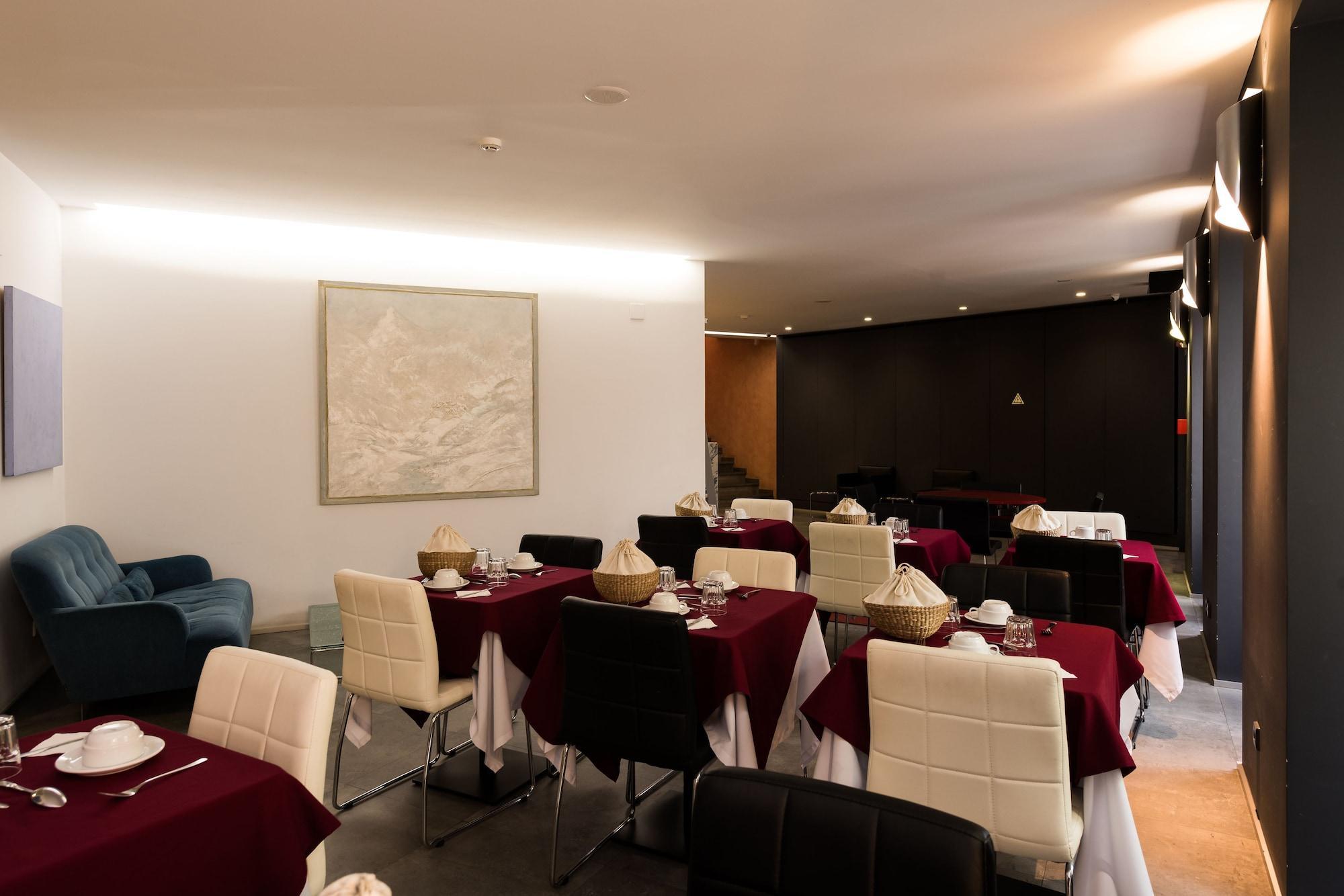 Restaurant Alfama - Lisbon Lounge Suites