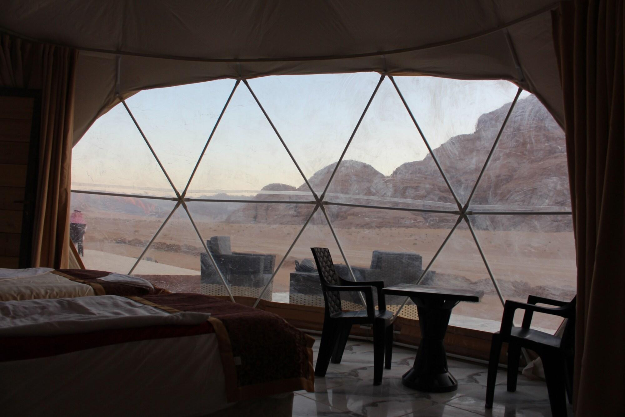 Equipamiento de Habitación Bait alsultan camp