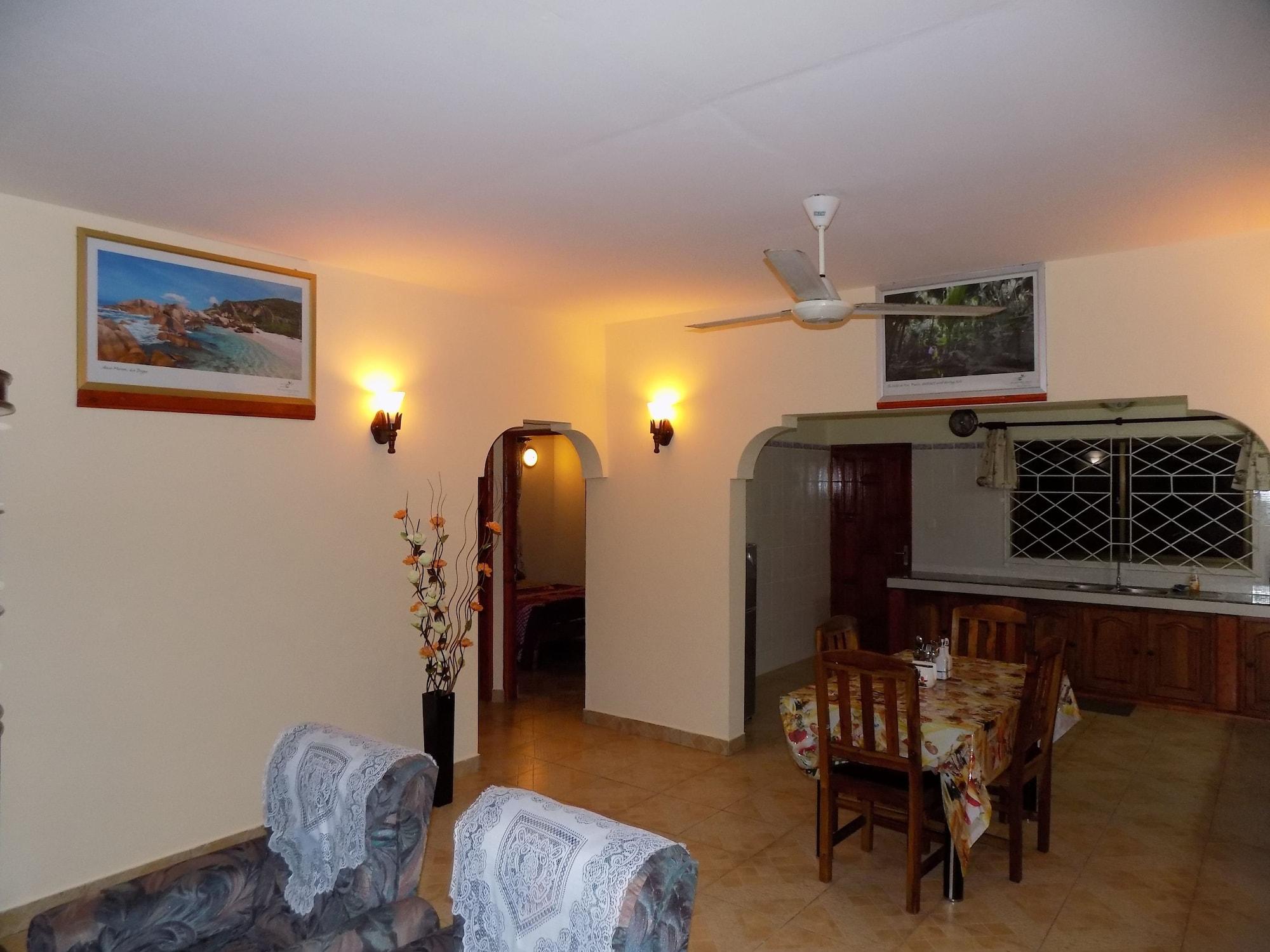 Comodidades del Alojamiento Green Palm Self Catering and Chalets