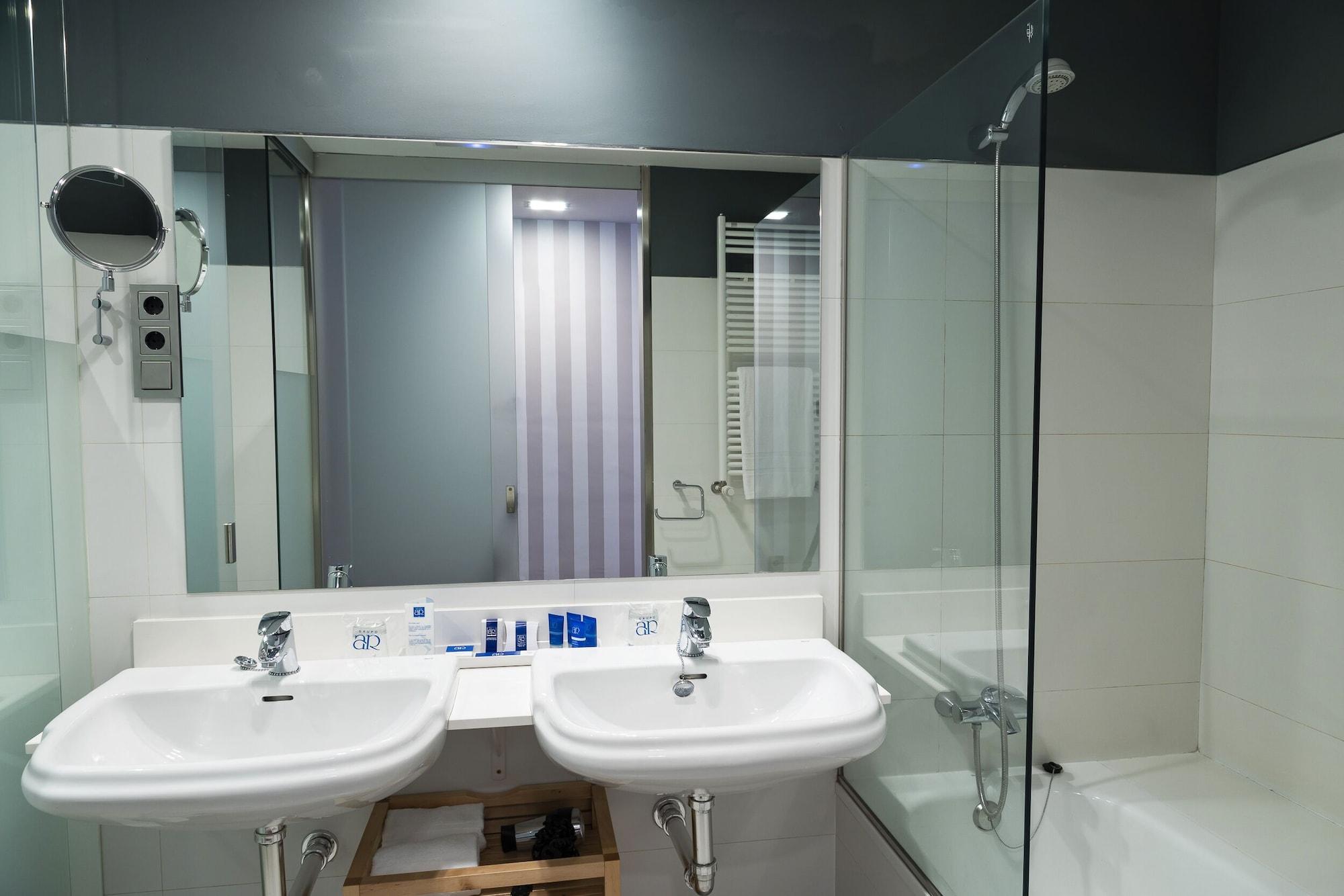 Equipamiento de Habitación Hotel AR Isabel de Farnesio