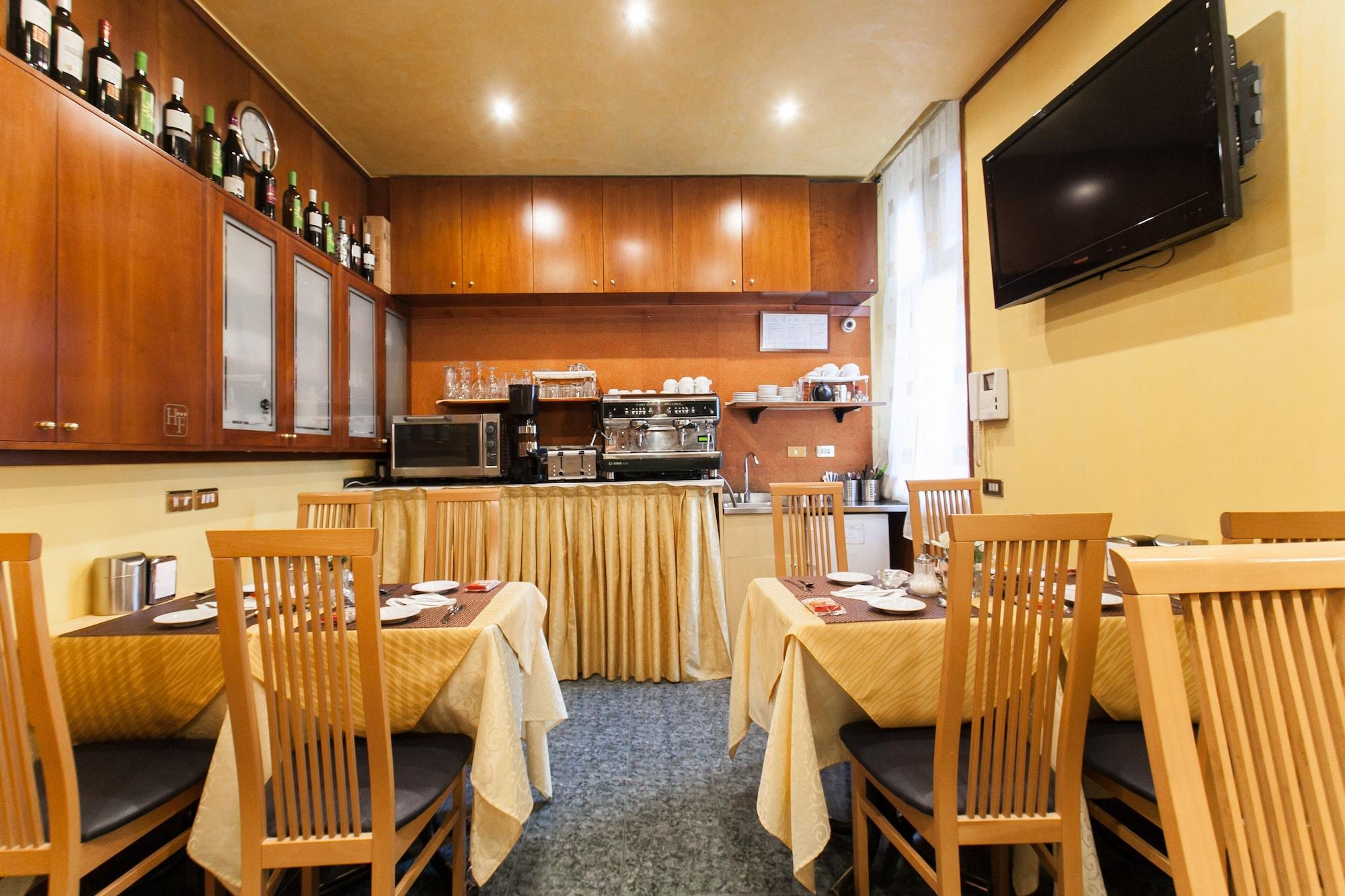 Bar/Salón Hotel Fiorella Milano