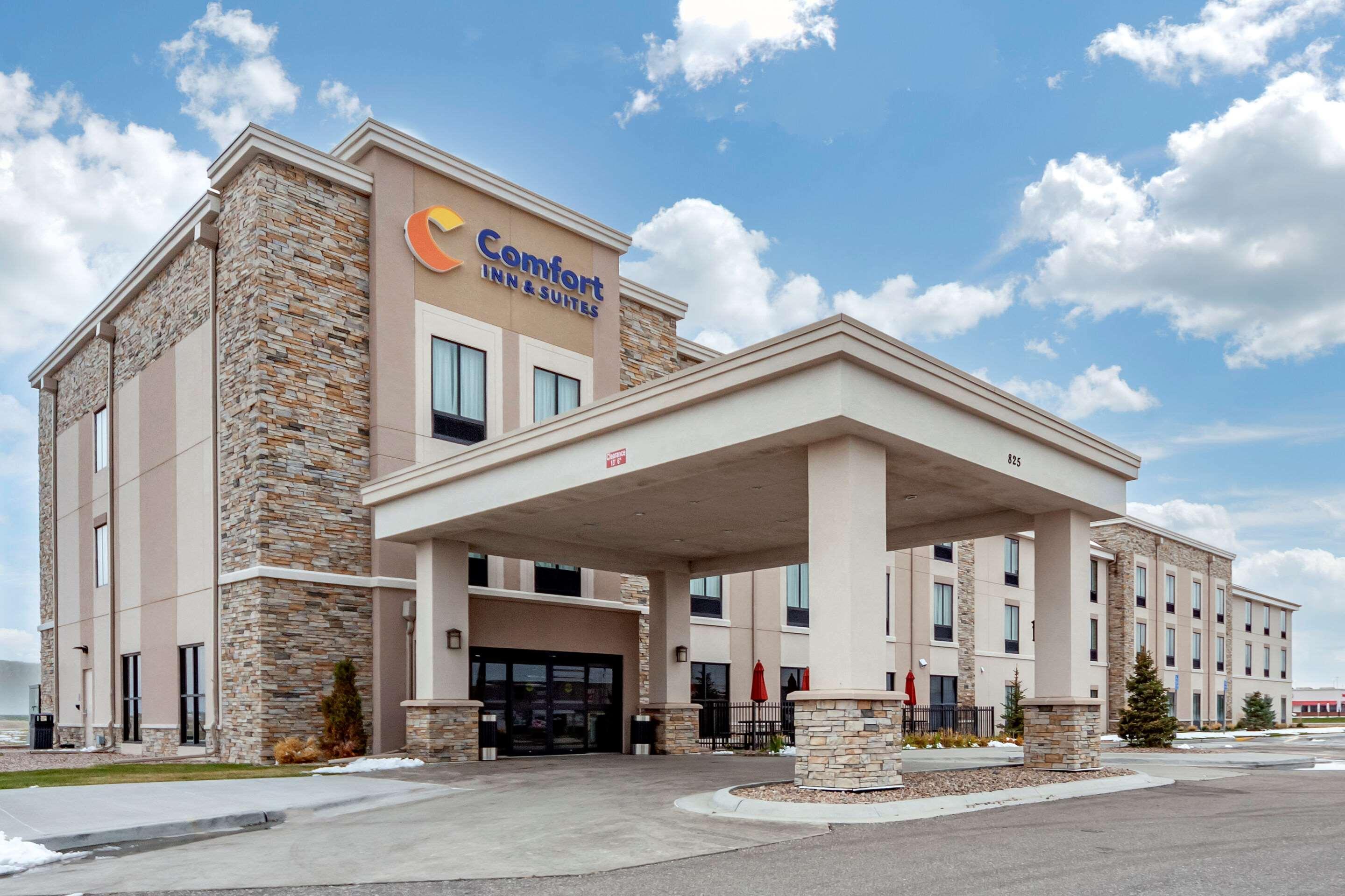 Vista Exterior Comfort Inn & Suites Sidney I-80