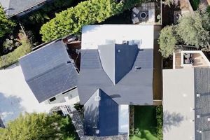 Alquiler Vacacional - 1884 Modernized Home: Fire Pit, Tesla Tech, Near Downtown