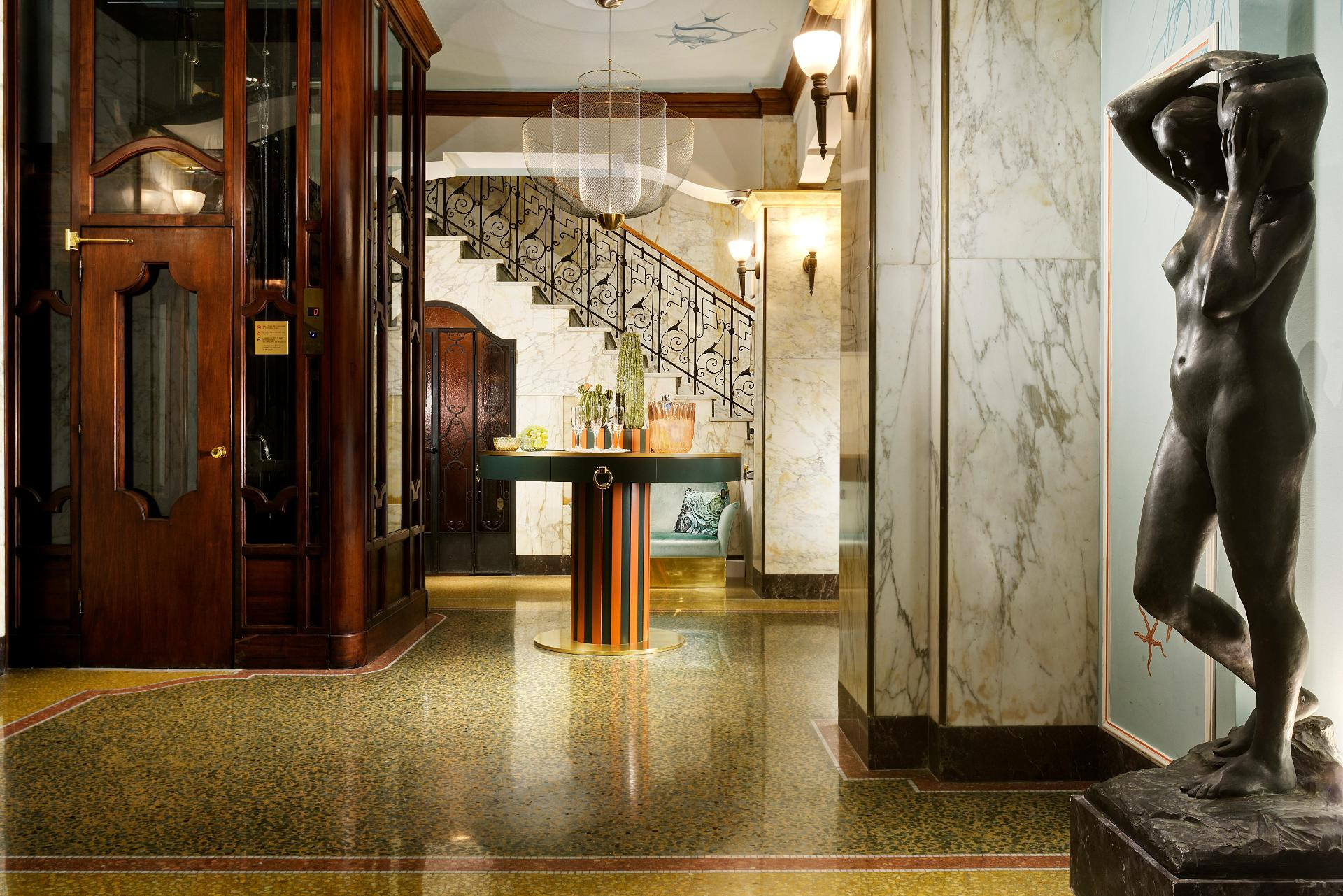 Vista Lobby Hotel Continental Genova