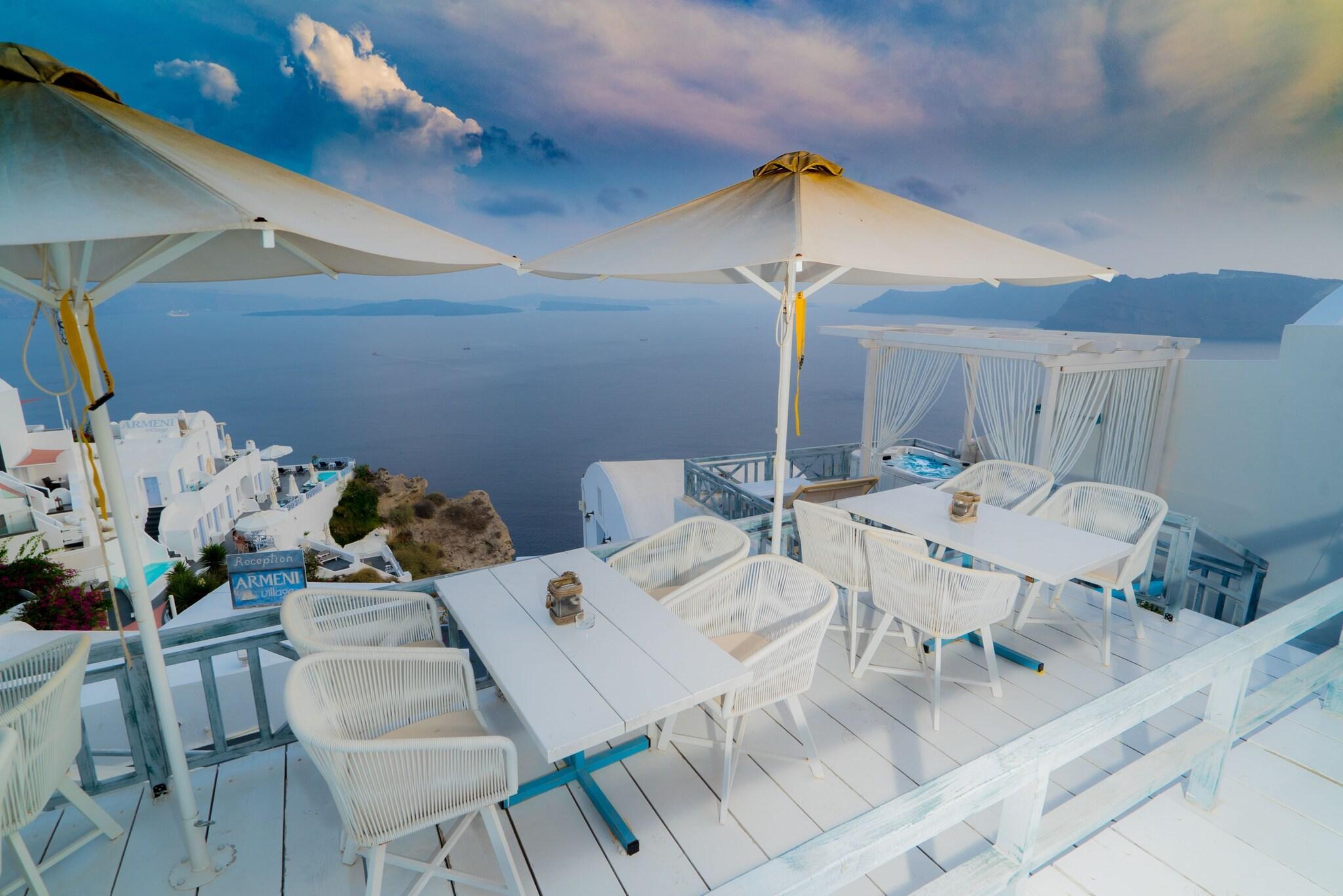 Restaurant Kaleidoscope Cave Houses Oia
