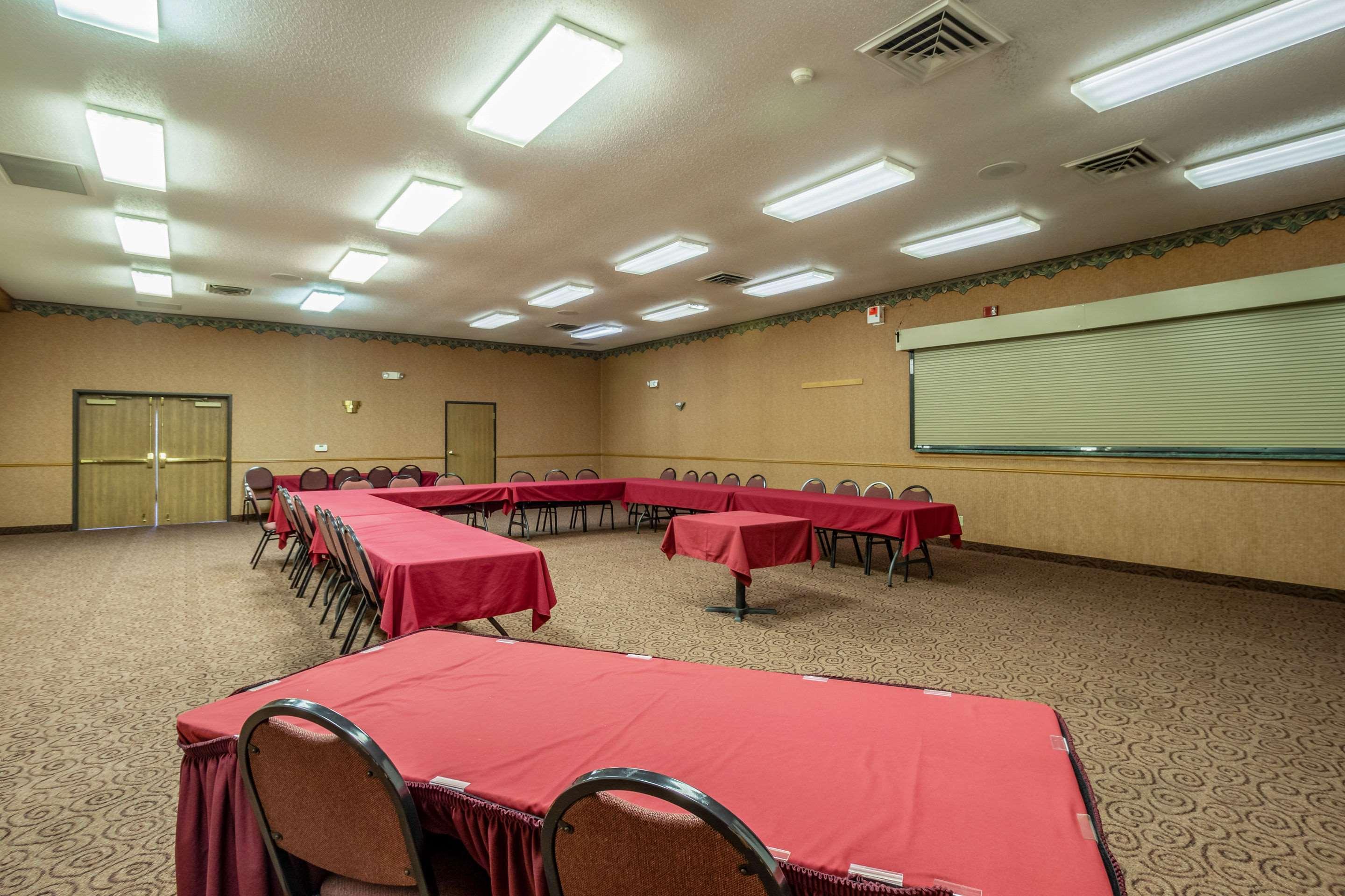 Centro de Negocios Quality Inn Mineral Point