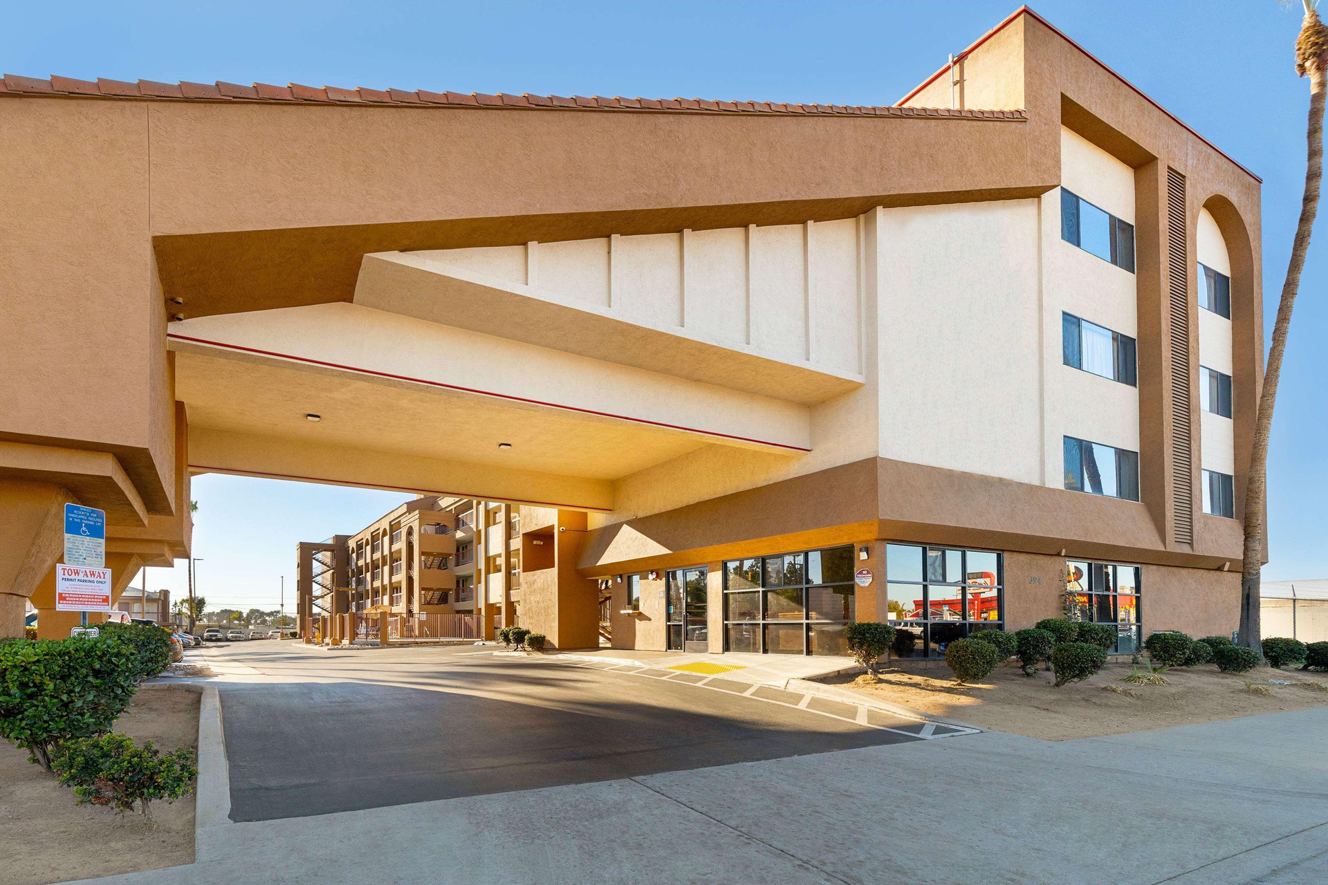 Vista Exterior Days Inn by Wyndham Chula Vista/San Diego