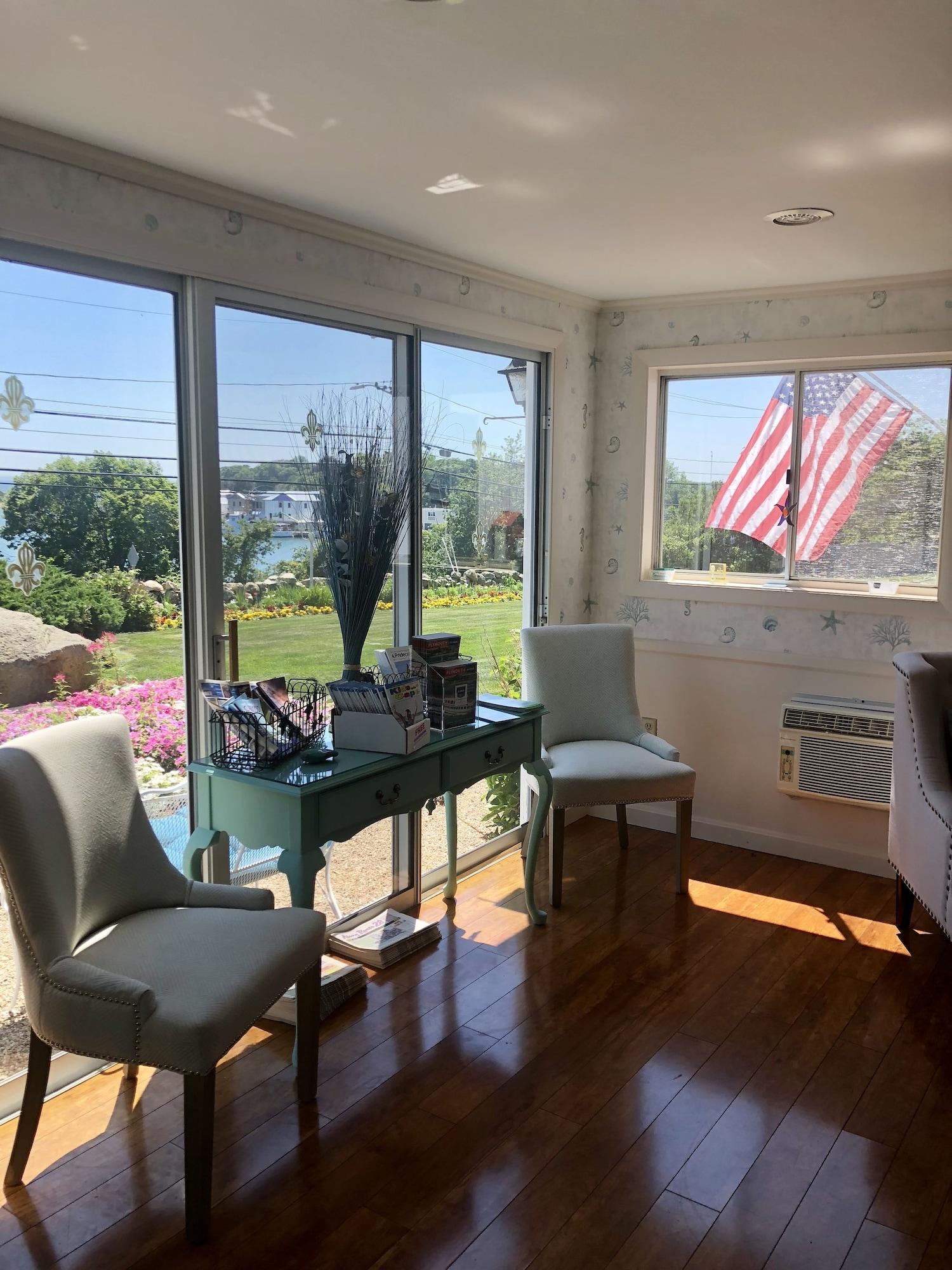 Vista Lobby Sands of Time Motor Inn & Harbor House