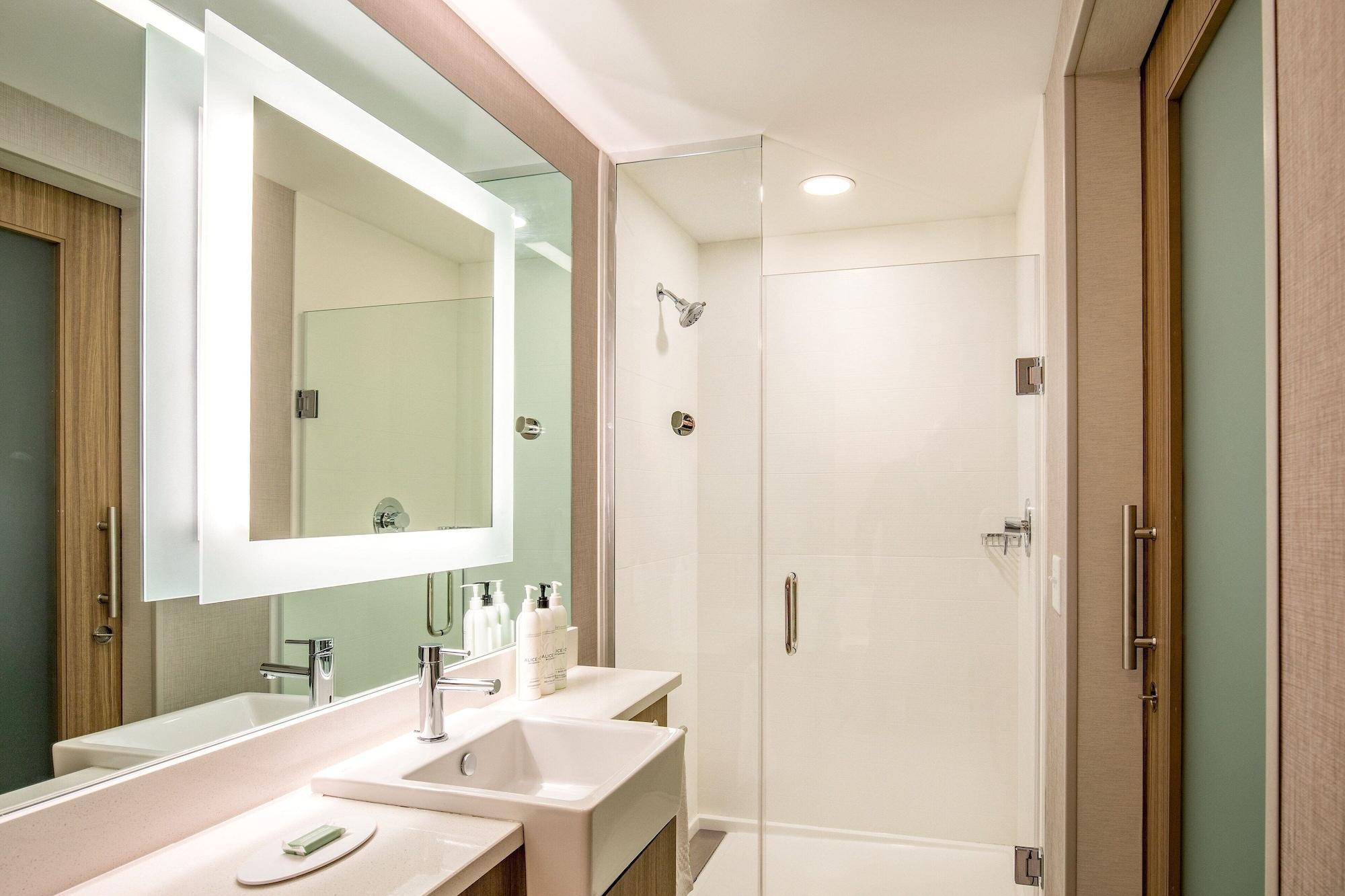 Equipamiento de Habitación SpringHill Suites by Marriott Boston Logan Airport Revere Beach