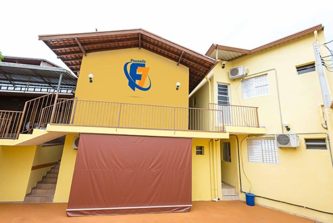 Vista Exterior Pousada F7