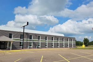 Alojamiento - Smartwood Inn