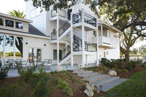 Alojamiento - SummerWood Winery & Inn