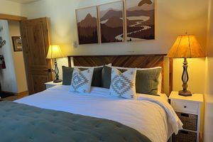 Alquiler Vacacional - Jackson Hole condo in the Aspens. A retreat close to Nat. Parks & JHMR, King Bed