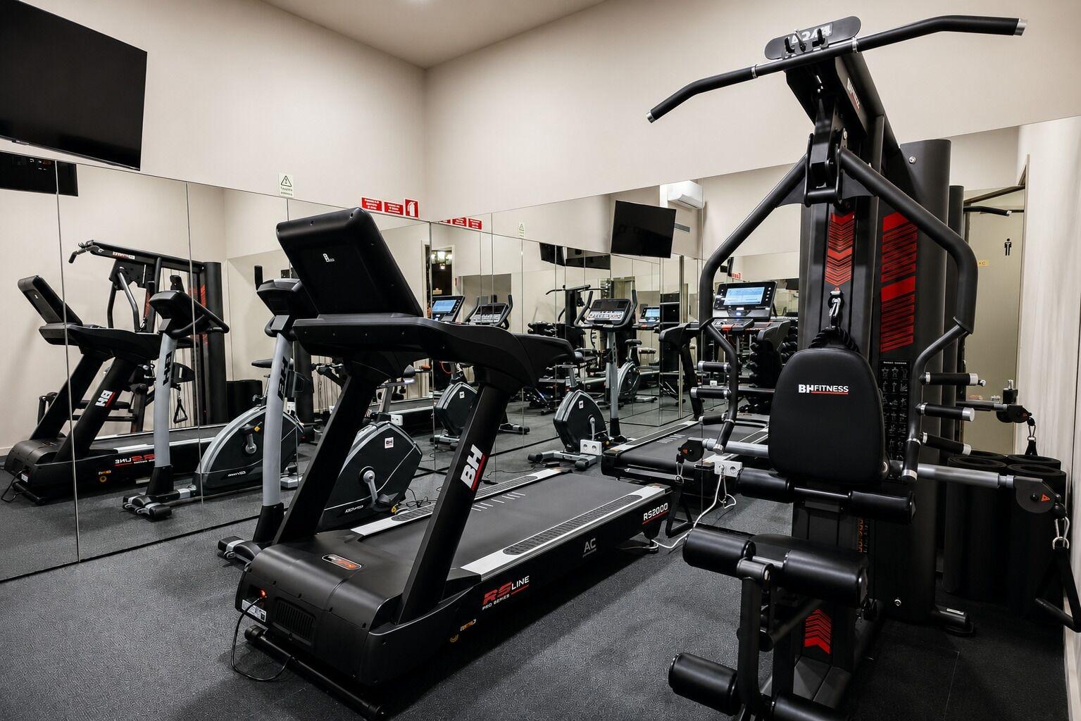 Gimnasio Torel Royal Court