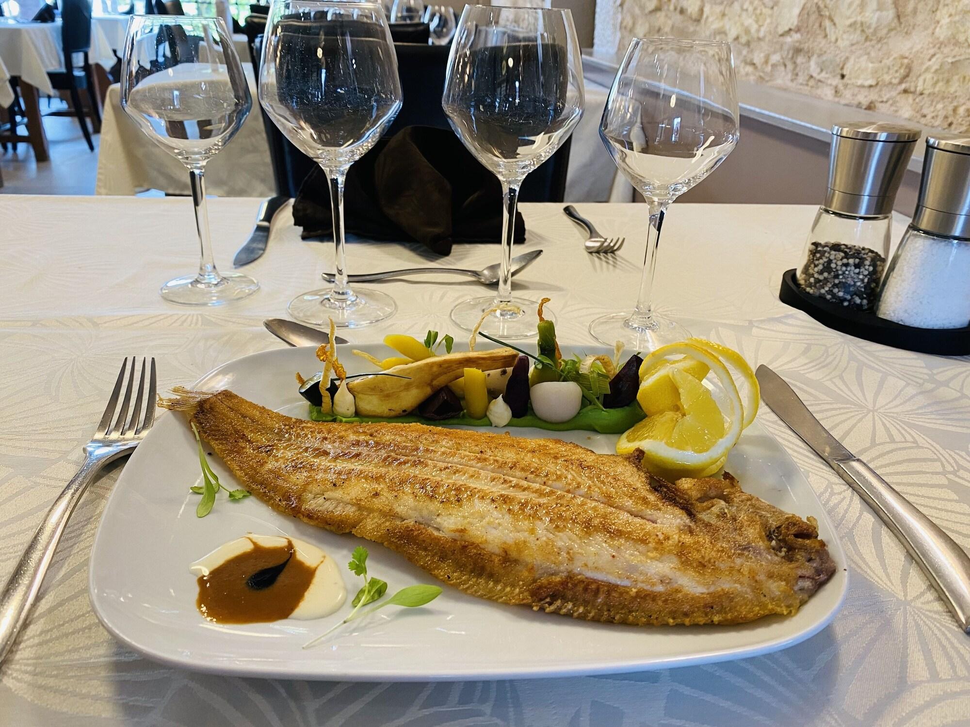 Varios Les Marronniers d'Arc